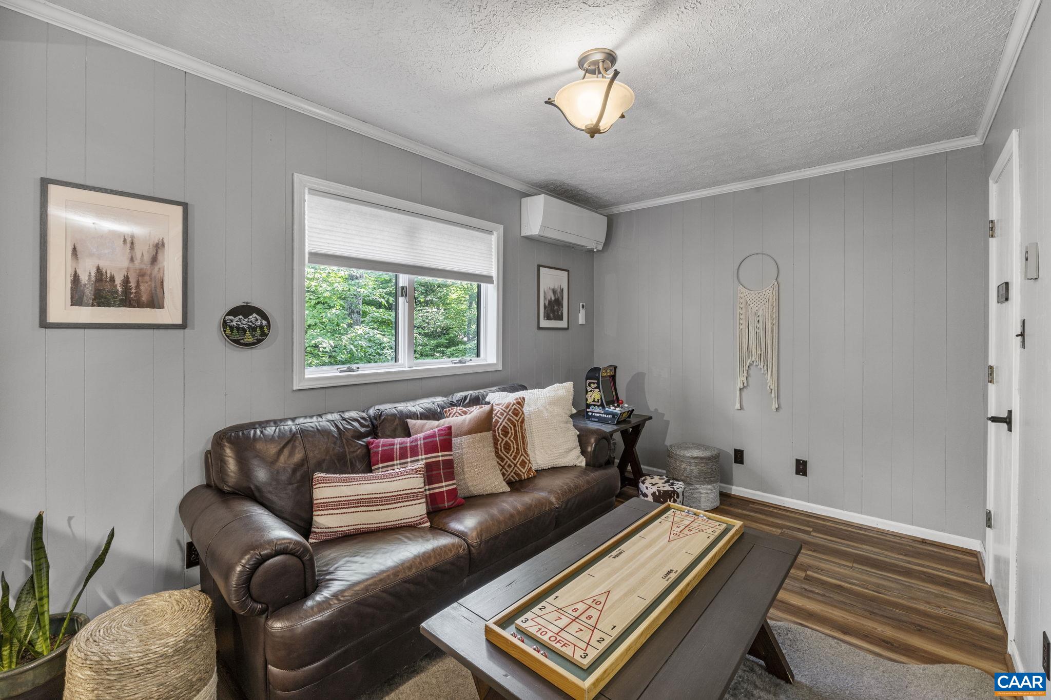 153 GUMTREE DR