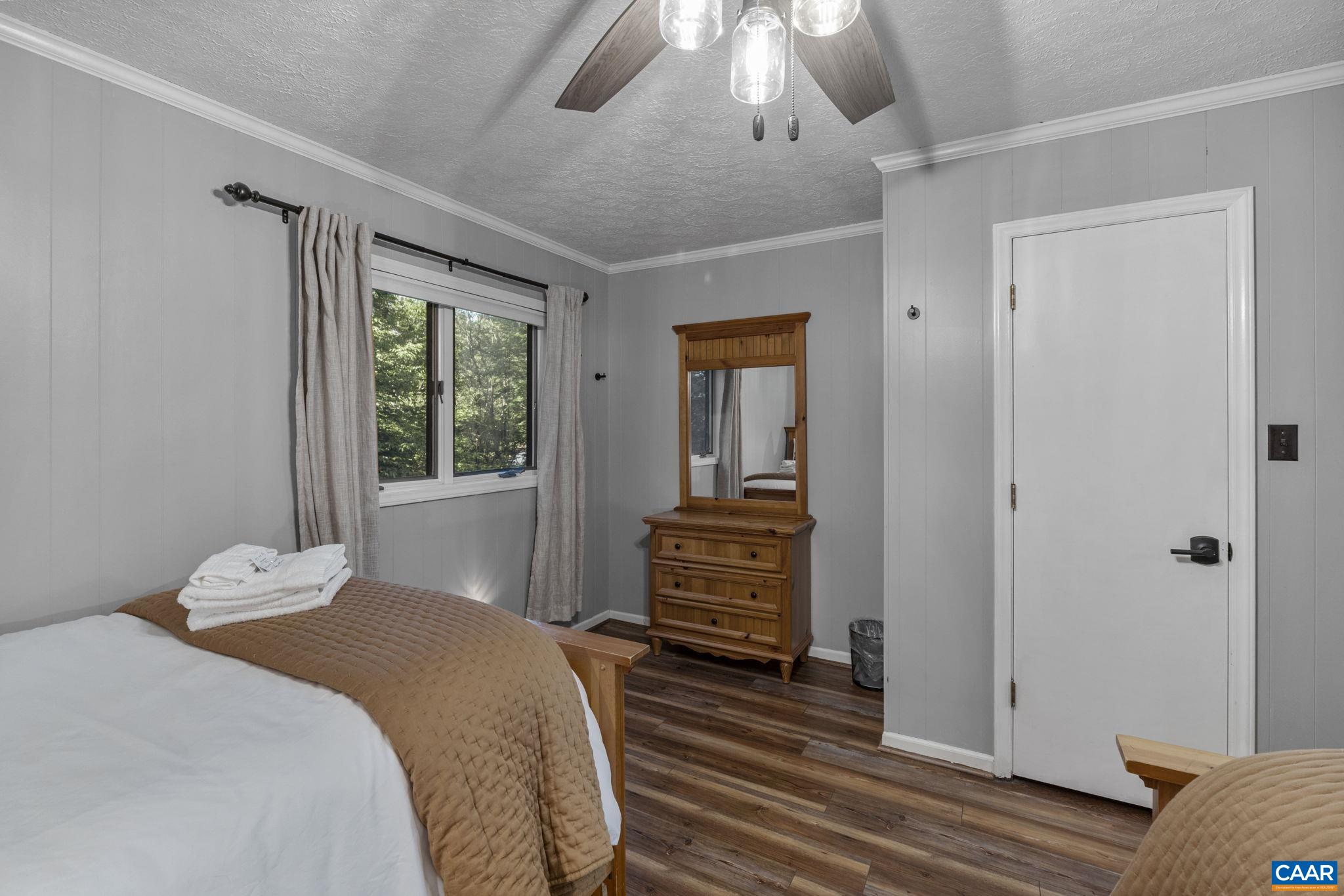 153 GUMTREE DR