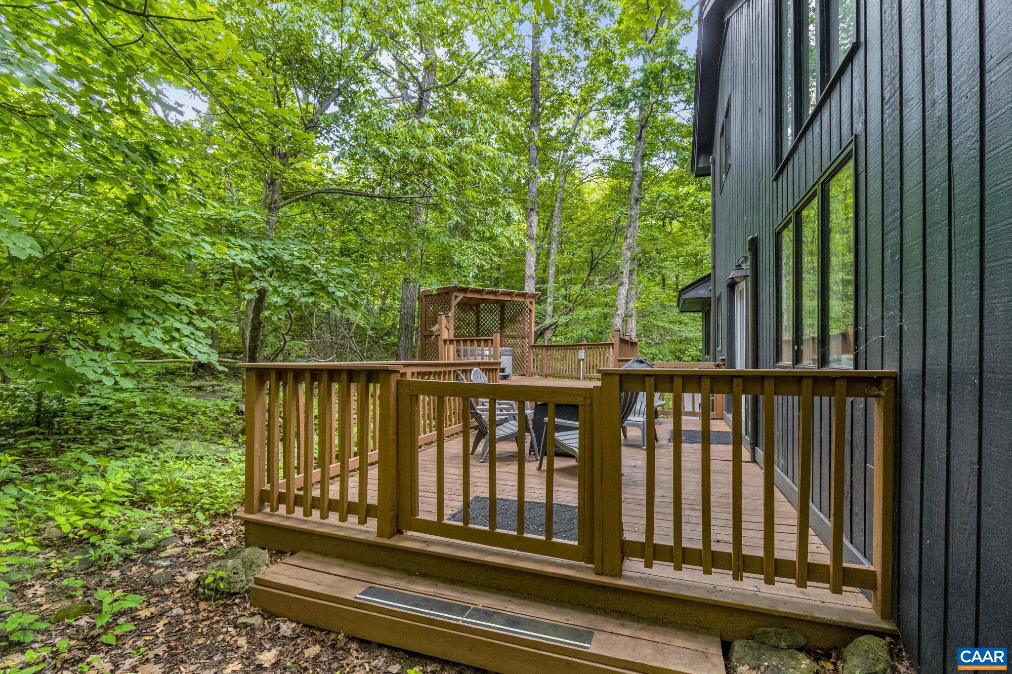 153 GUMTREE DR