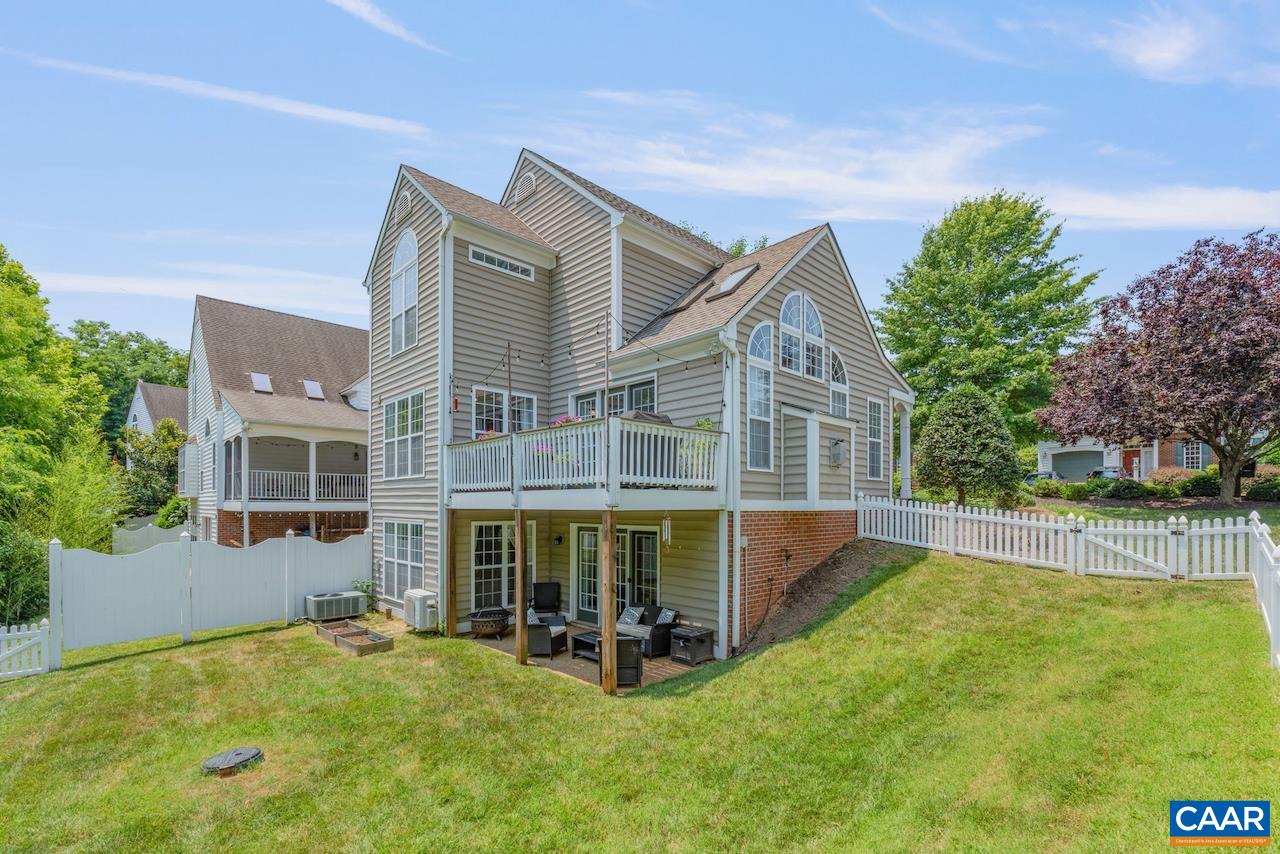 1310 COURTYARD DR