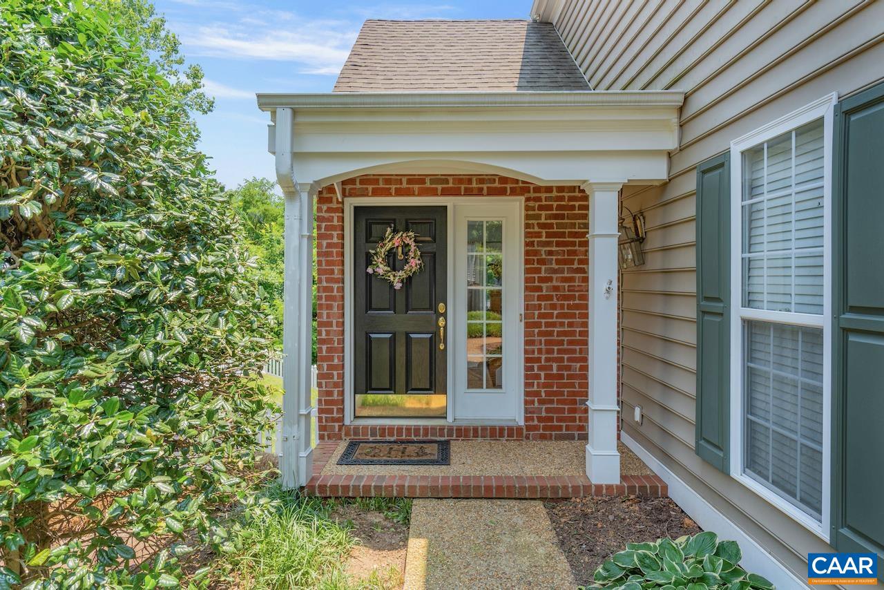 1310 COURTYARD DR