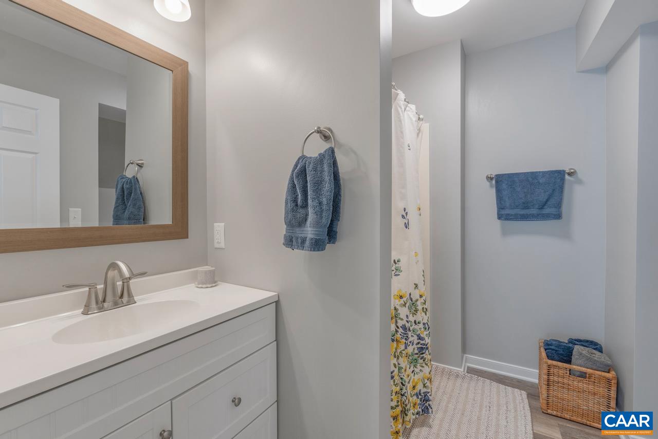 1310 COURTYARD DR