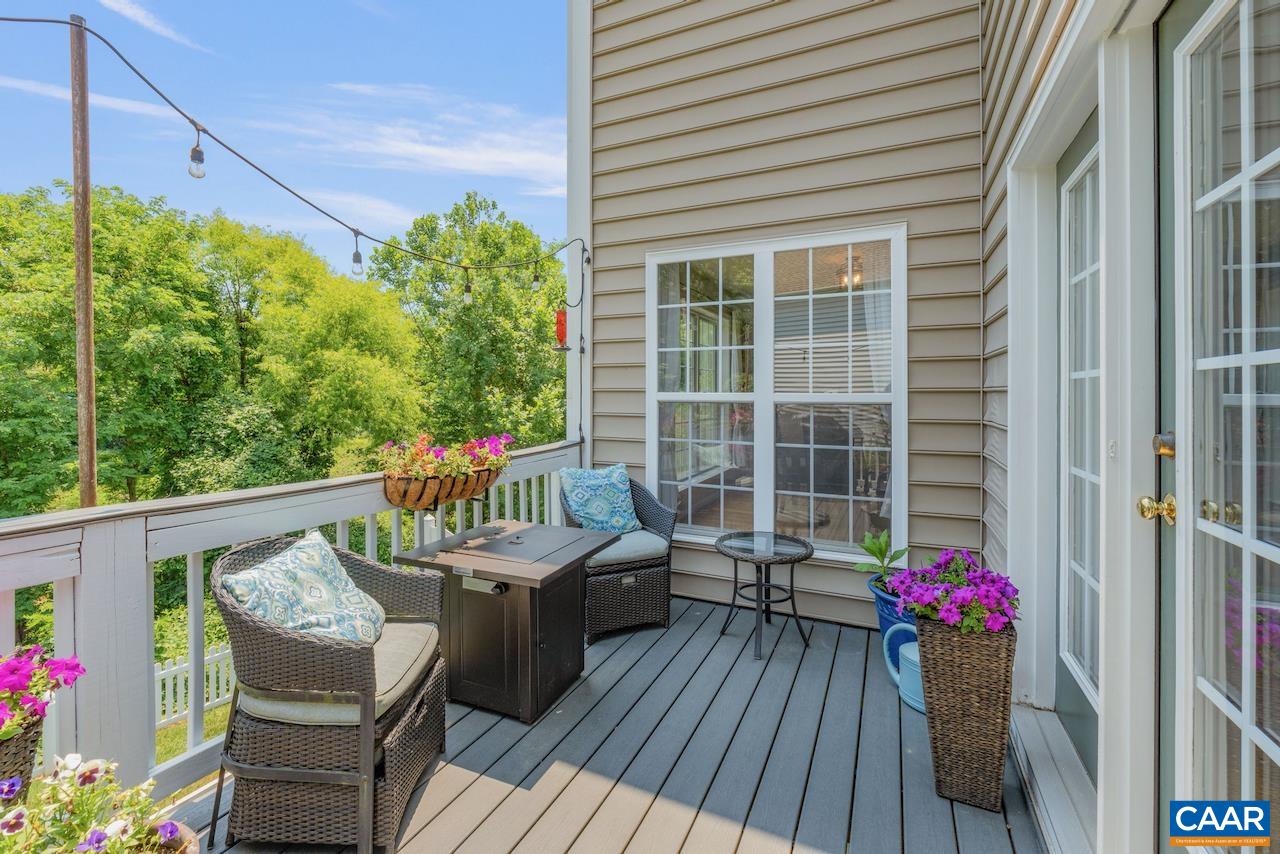 1310 COURTYARD DR
