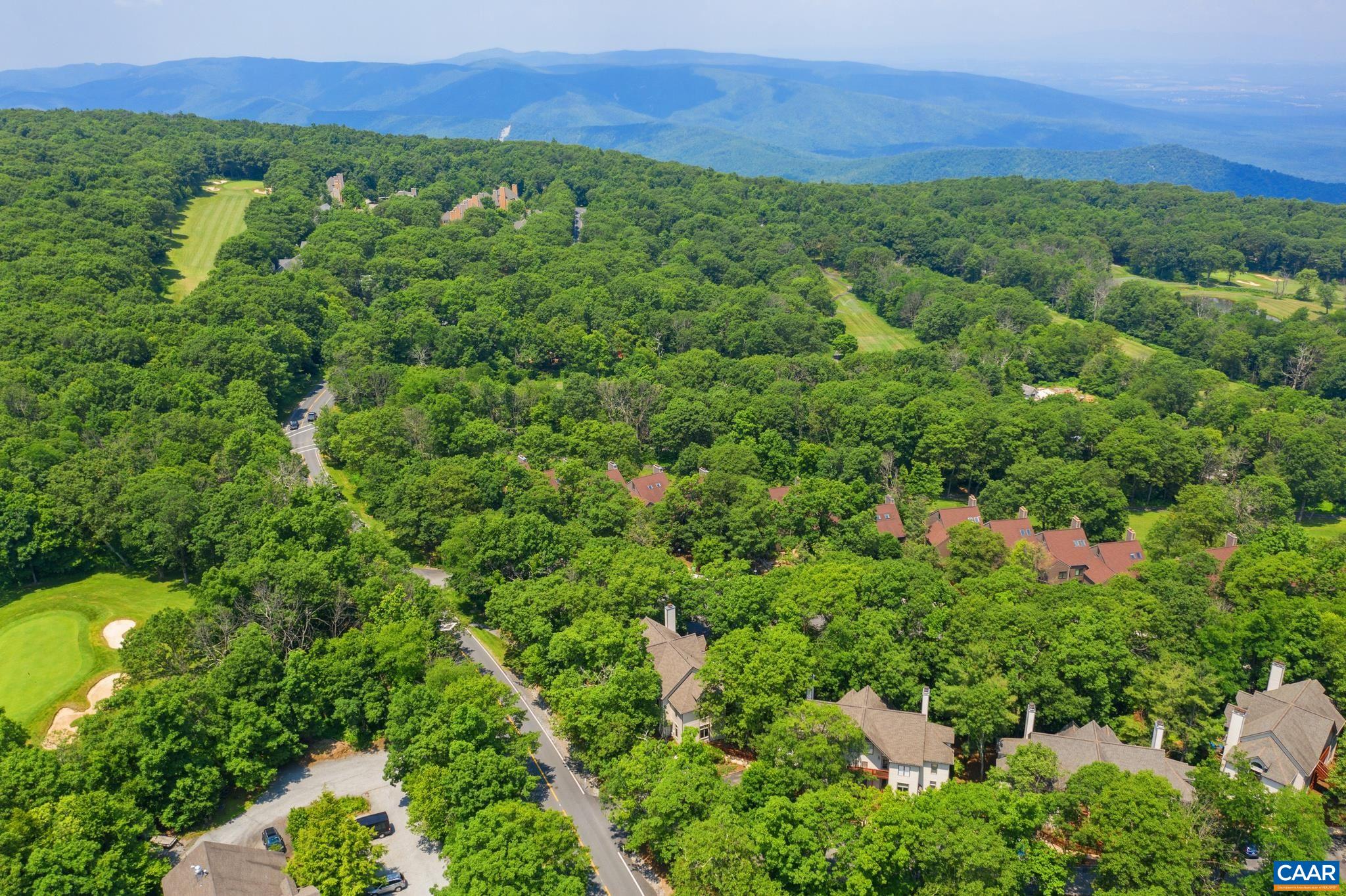 2003 STONE RIDGE WOODS CONDOS