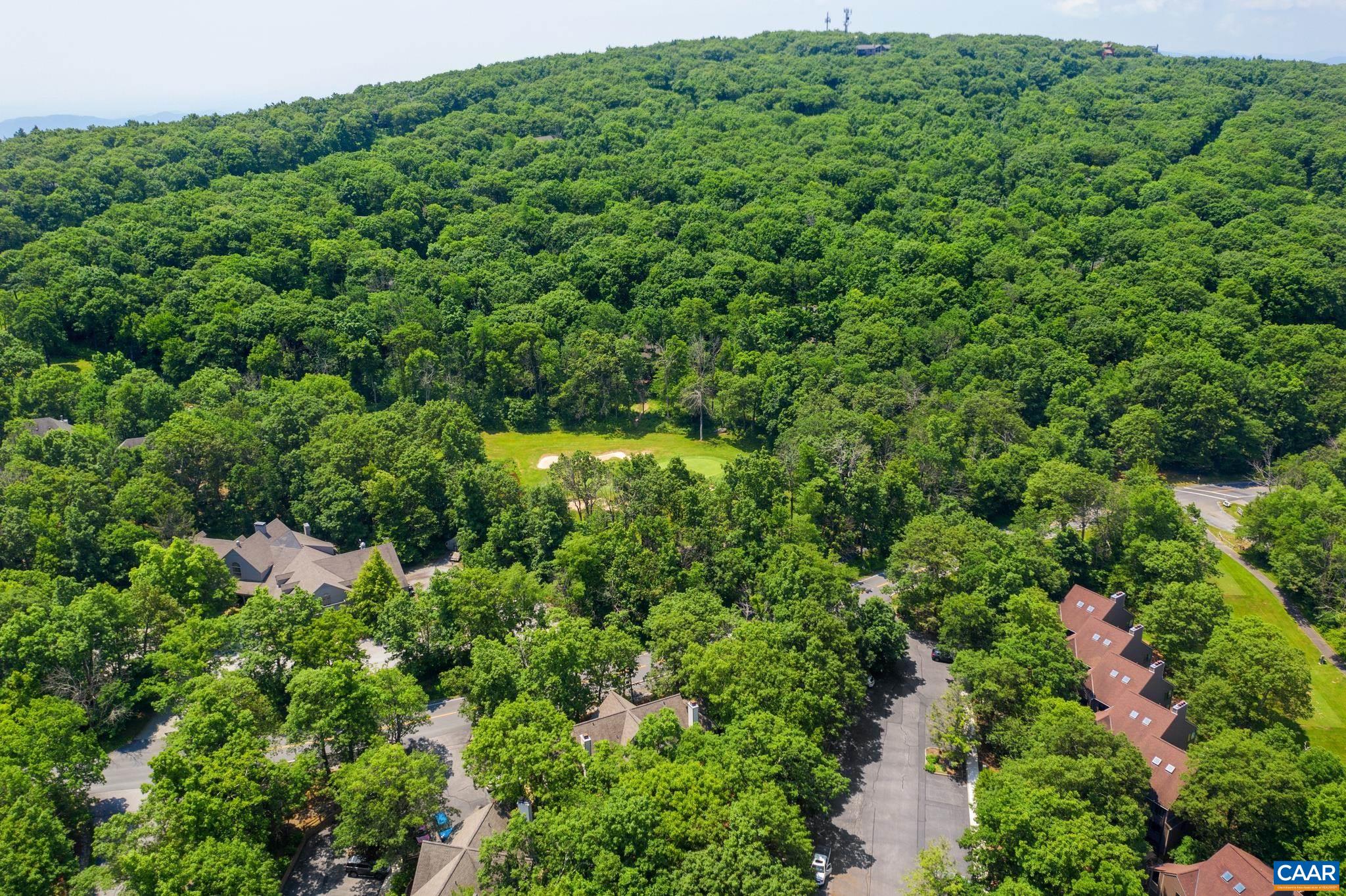 2003 STONE RIDGE WOODS CONDOS