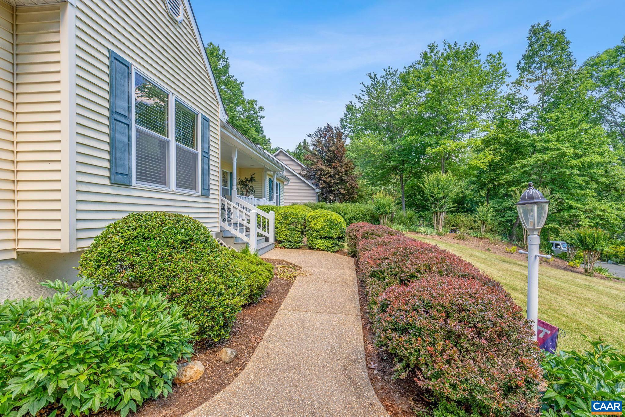 4 ASHTON RD