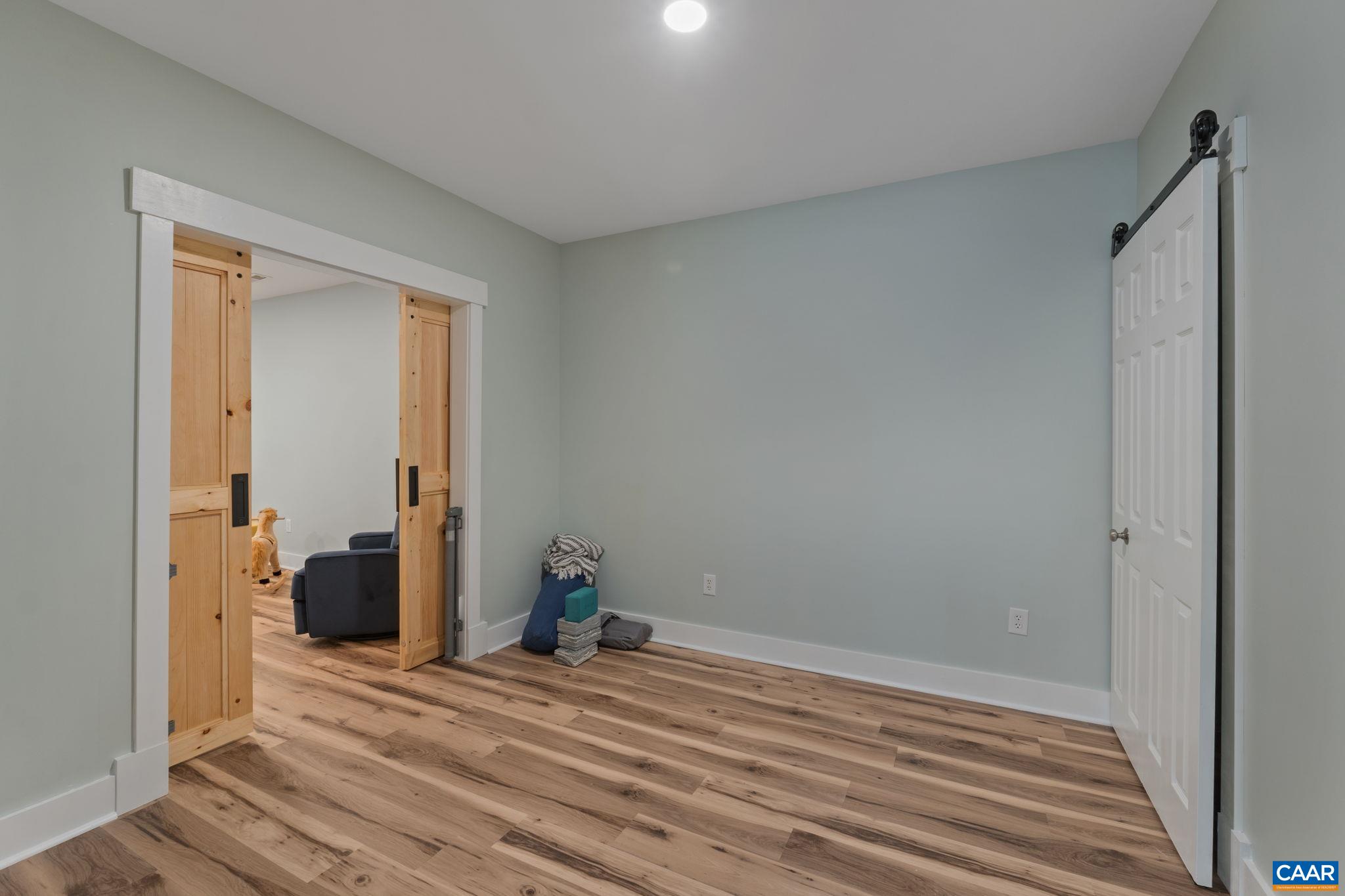 2160 UNION MILLS RD