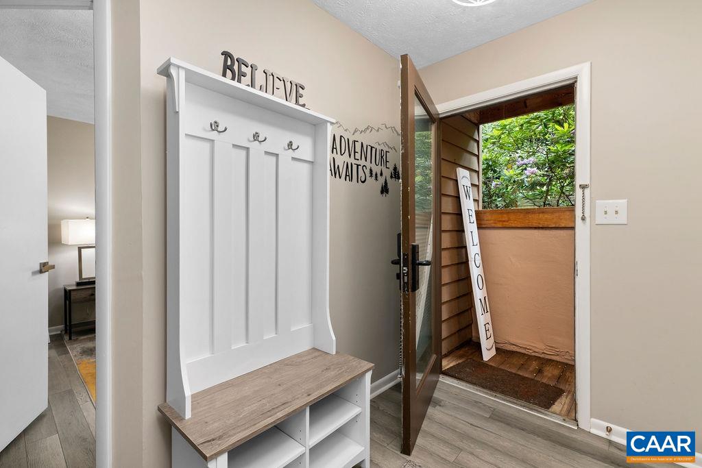 744 LAURELWOOD CONDOS