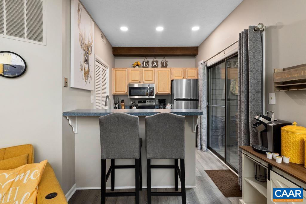 744 LAURELWOOD CONDOS