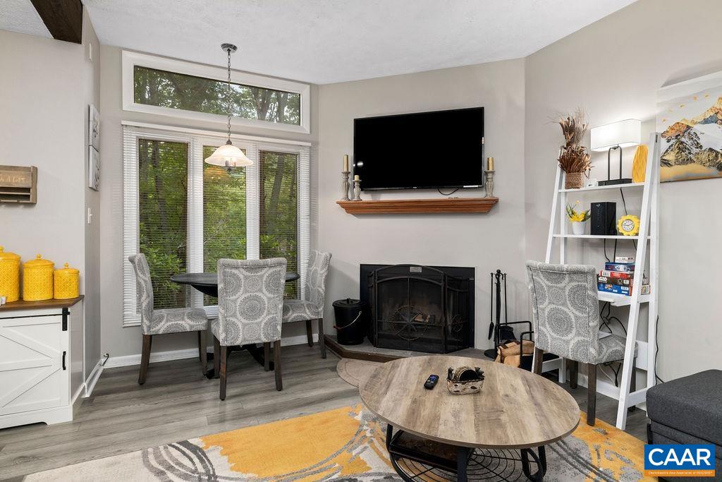 744 LAURELWOOD CONDOS