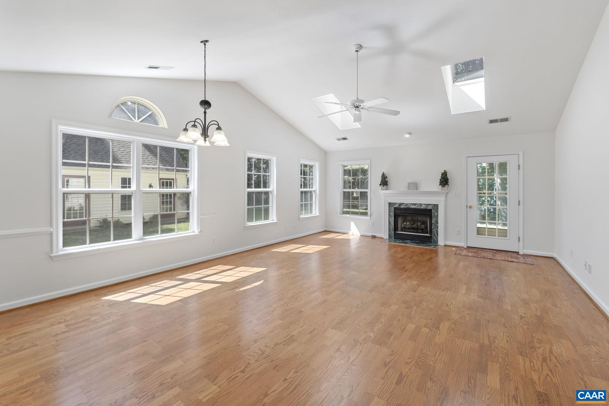 298 NORTHRIDGE RD
