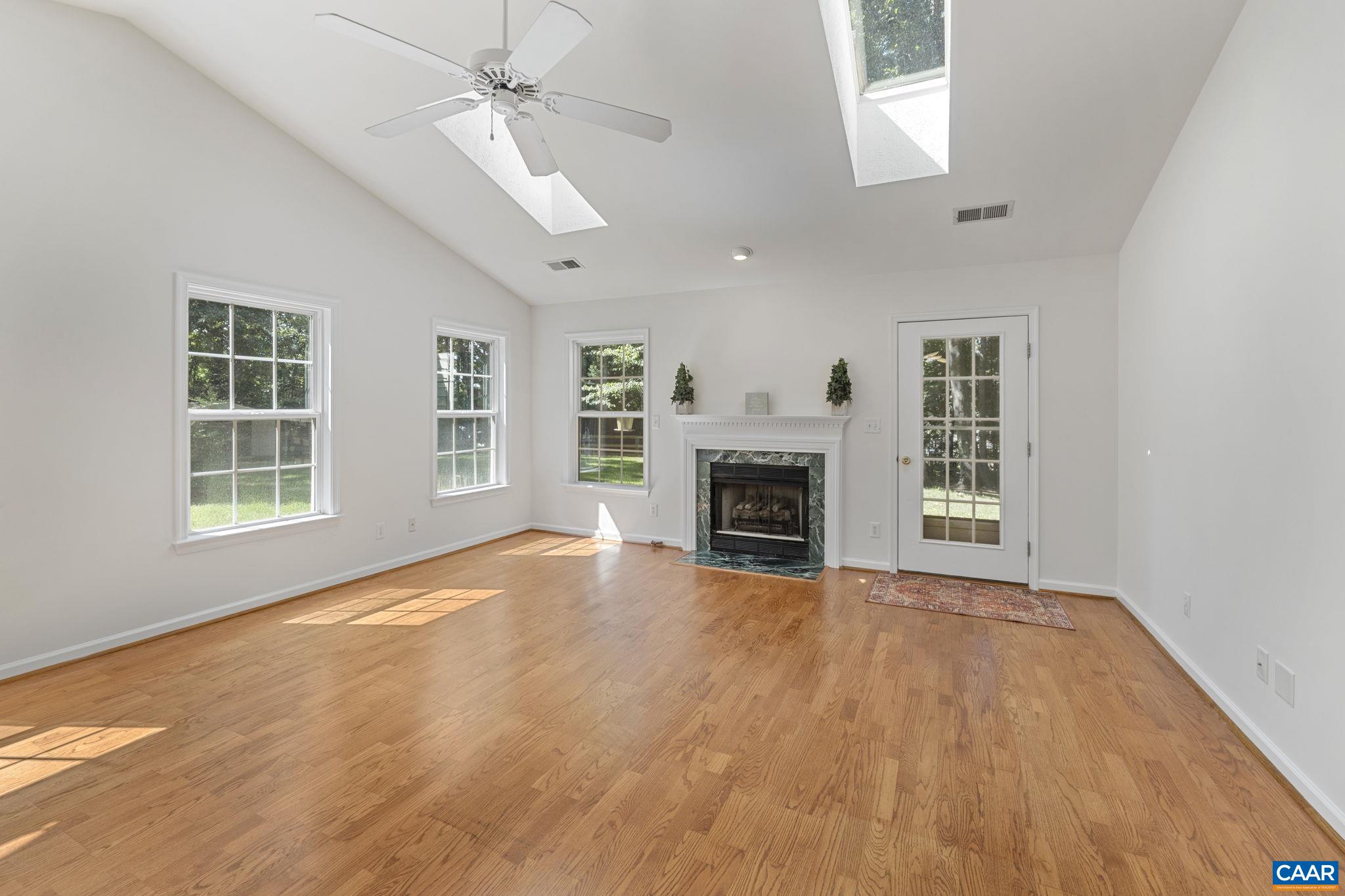 298 NORTHRIDGE RD