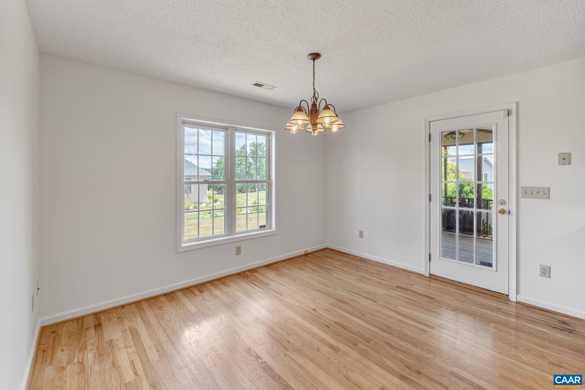 25 ENCHANTED VIEW CIR