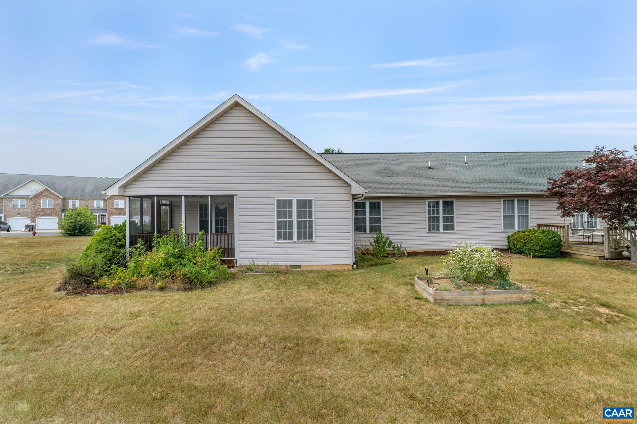 25 ENCHANTED VIEW CIR