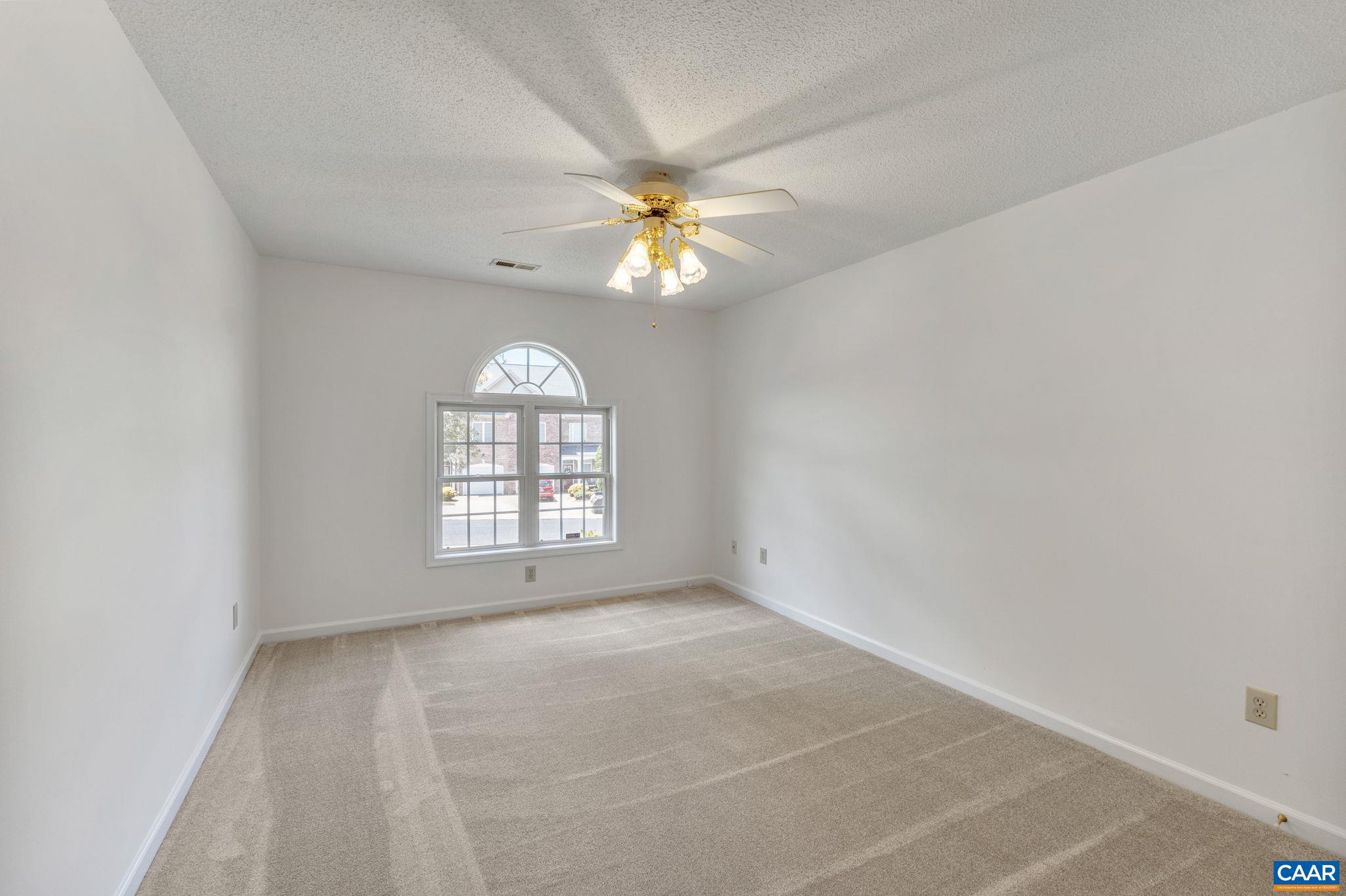 25 ENCHANTED VIEW CIR