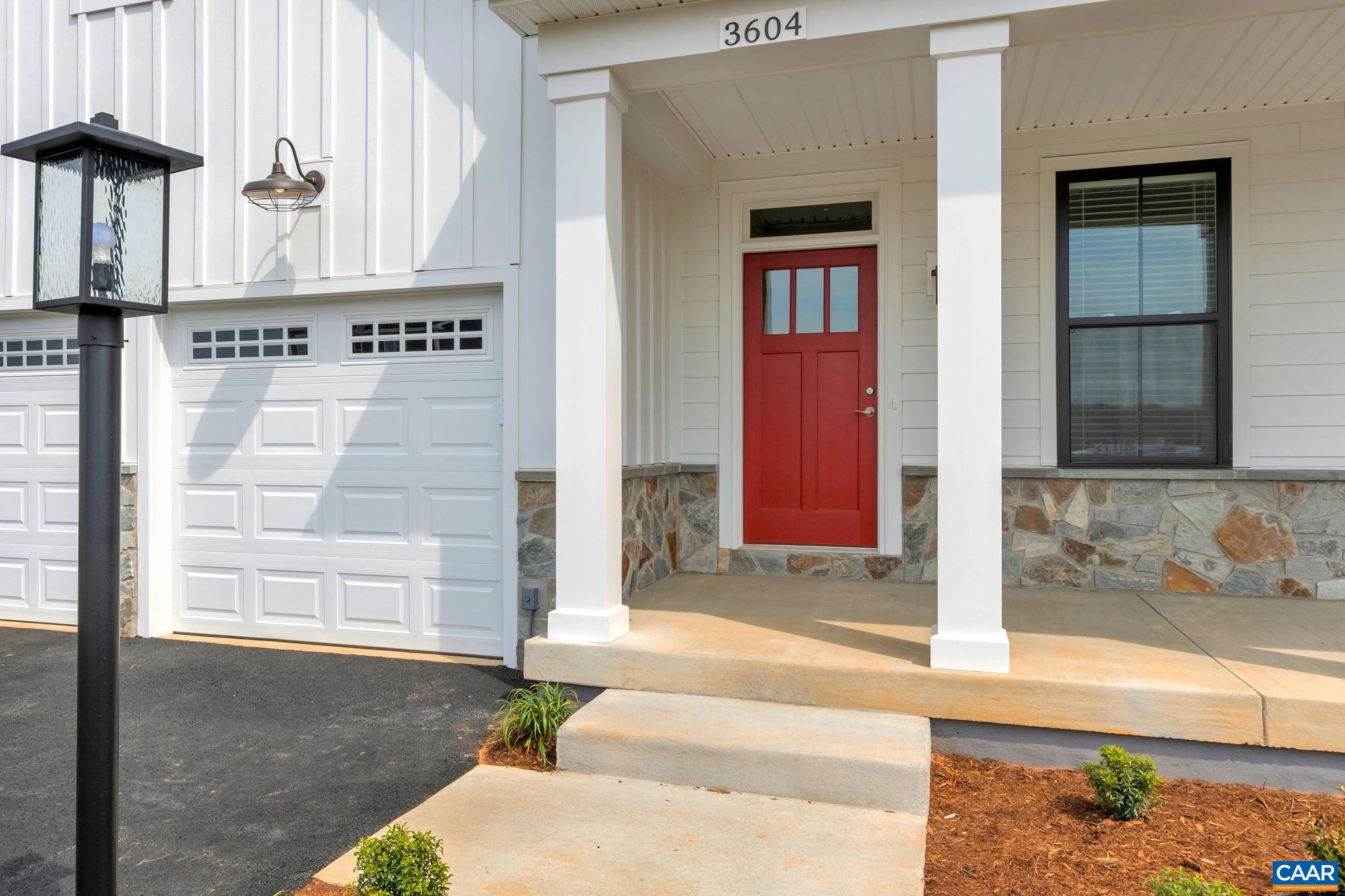 39 WHISPERWOOD CT