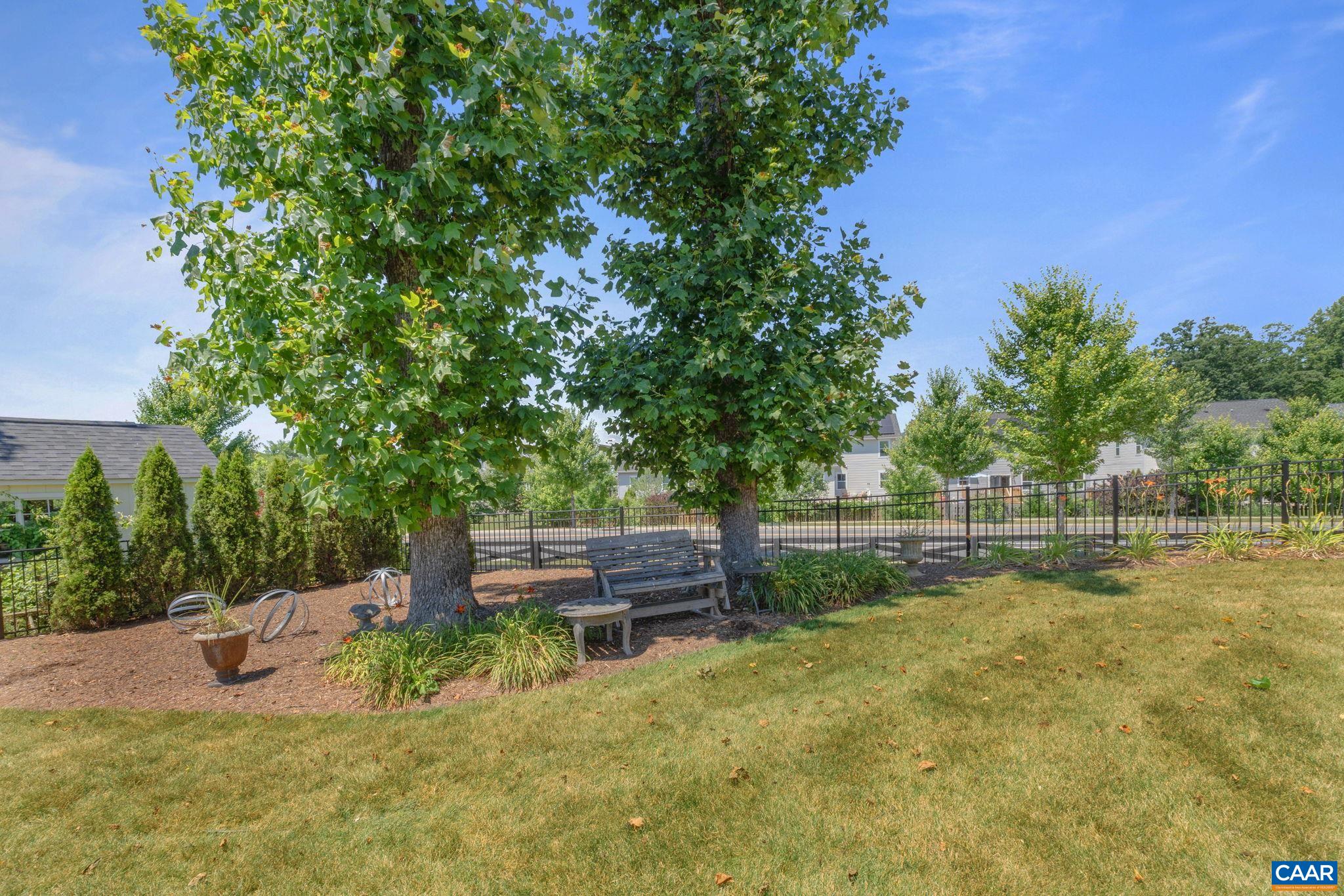 2616 LAVACA CT