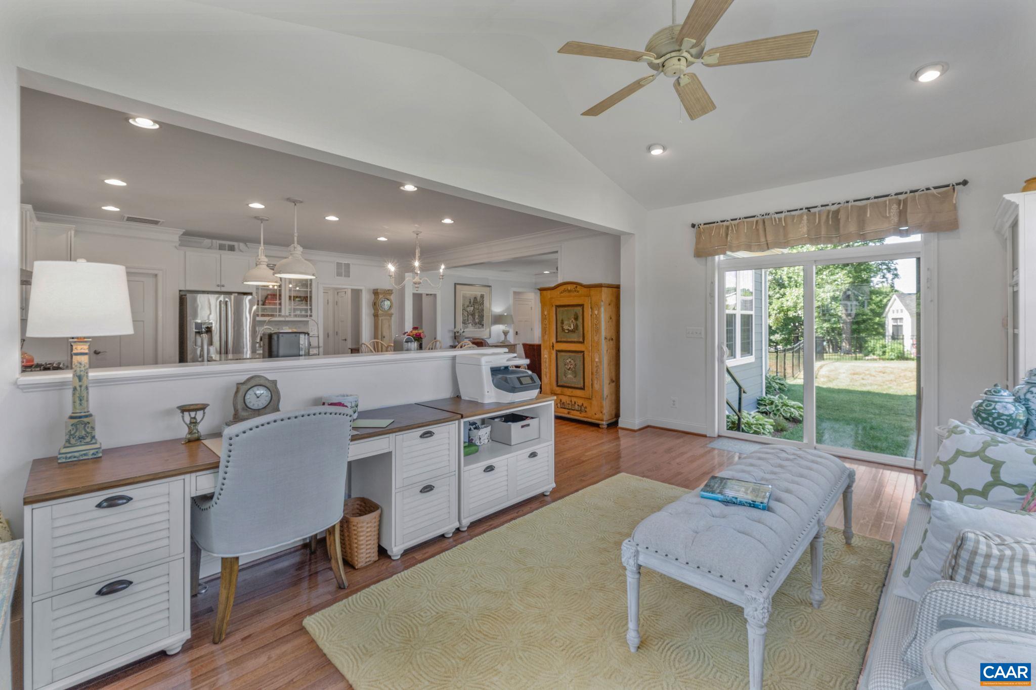 2616 LAVACA CT