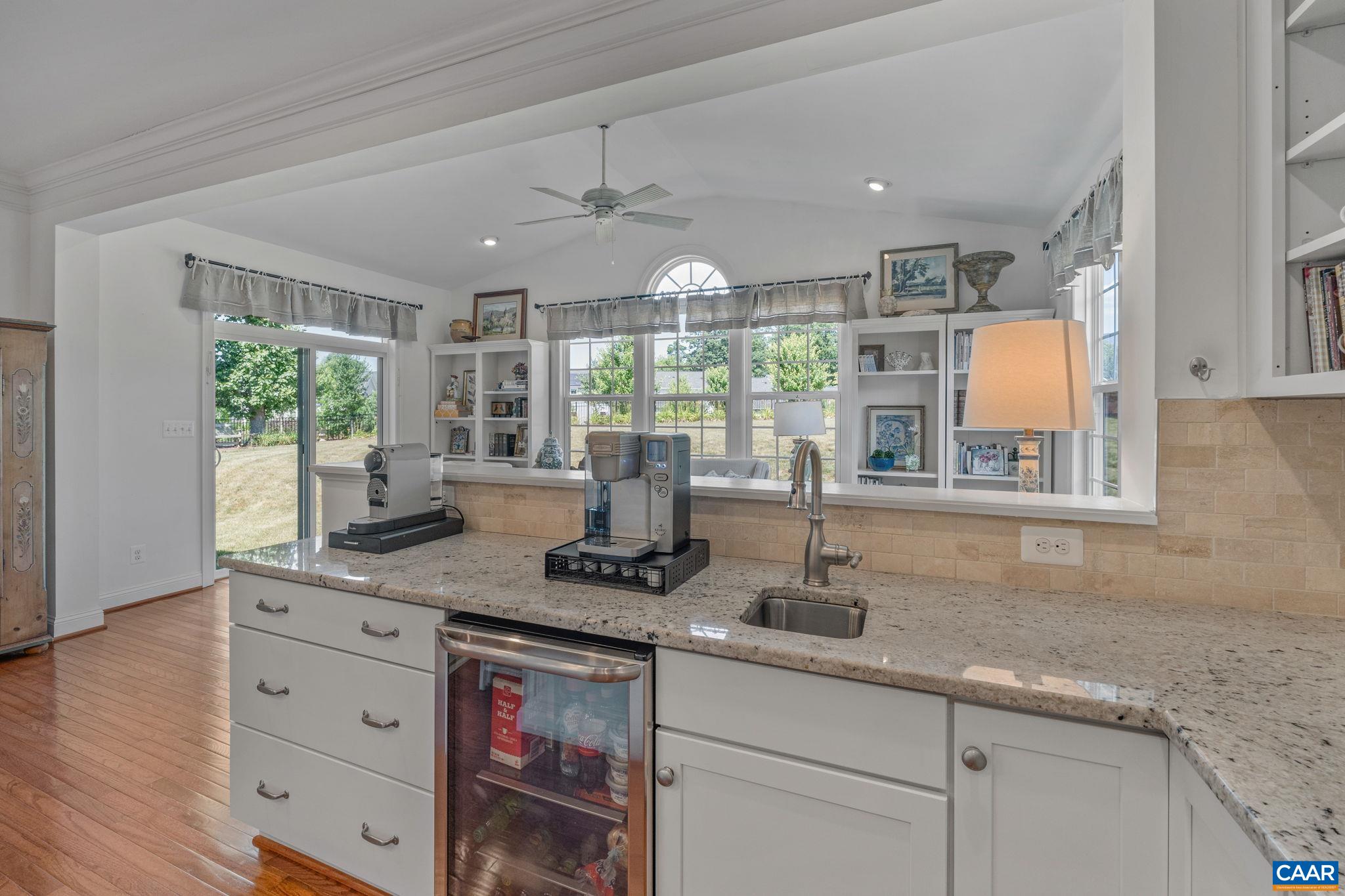 2616 LAVACA CT