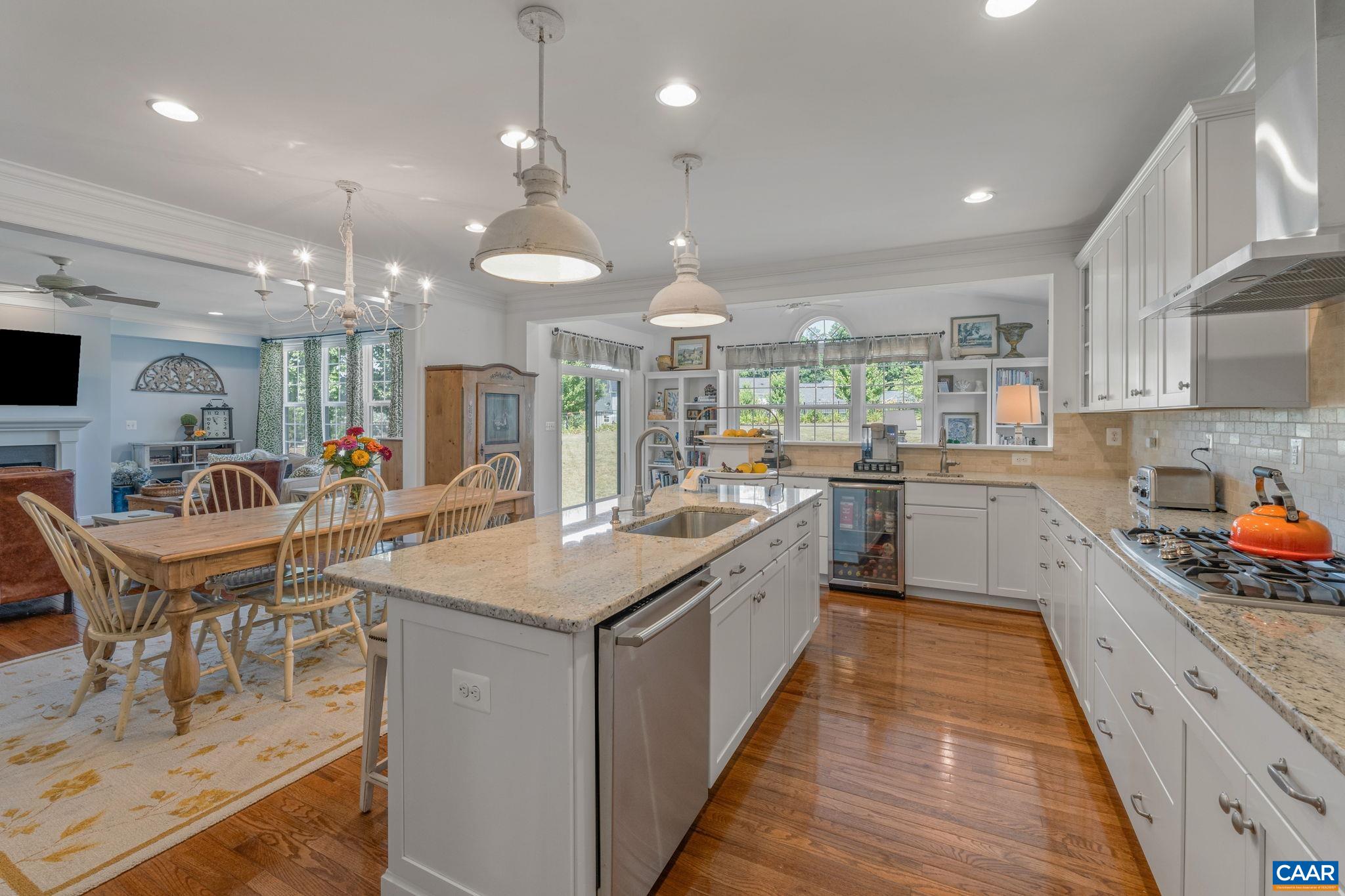 2616 LAVACA CT