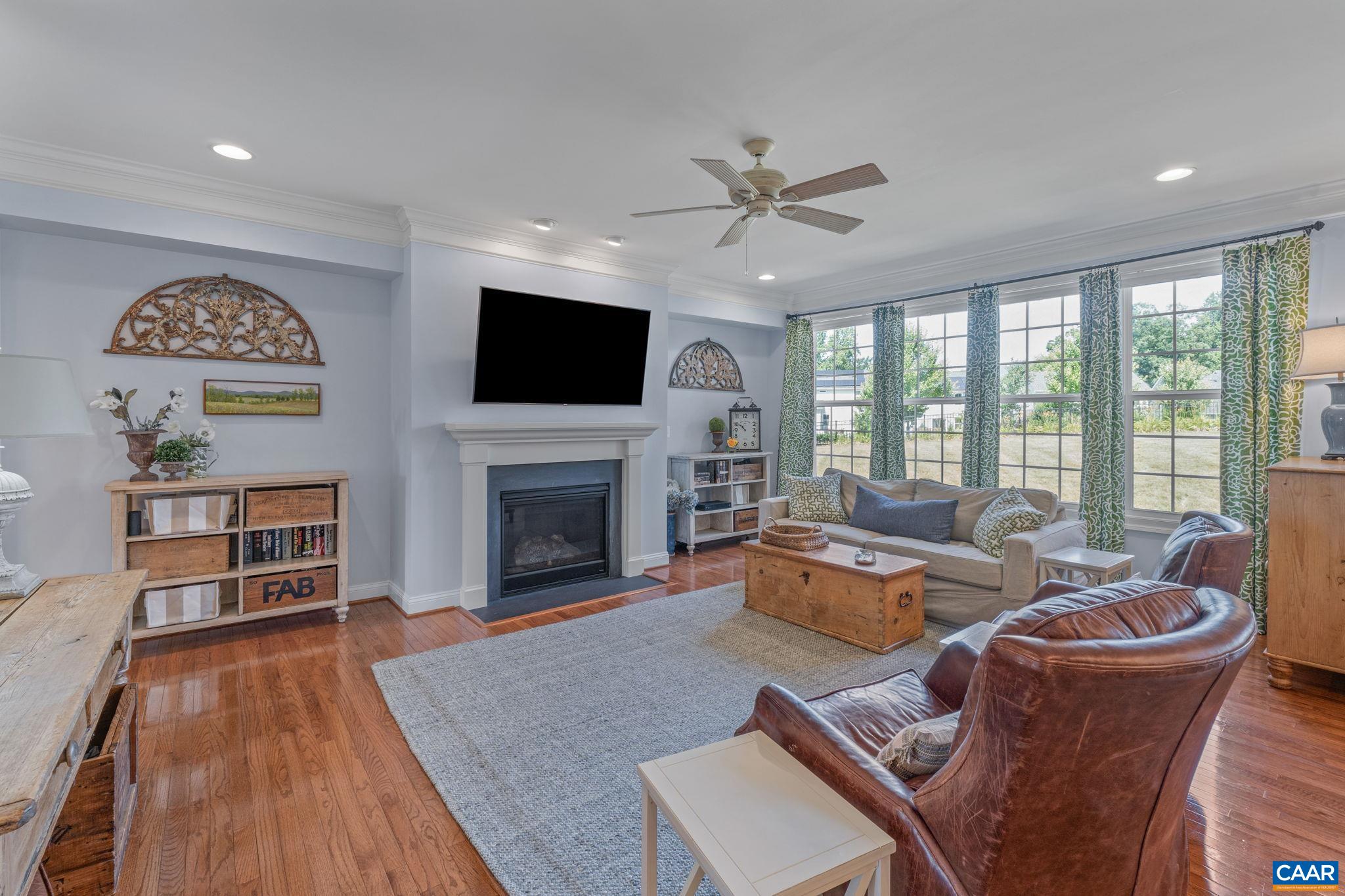 2616 LAVACA CT