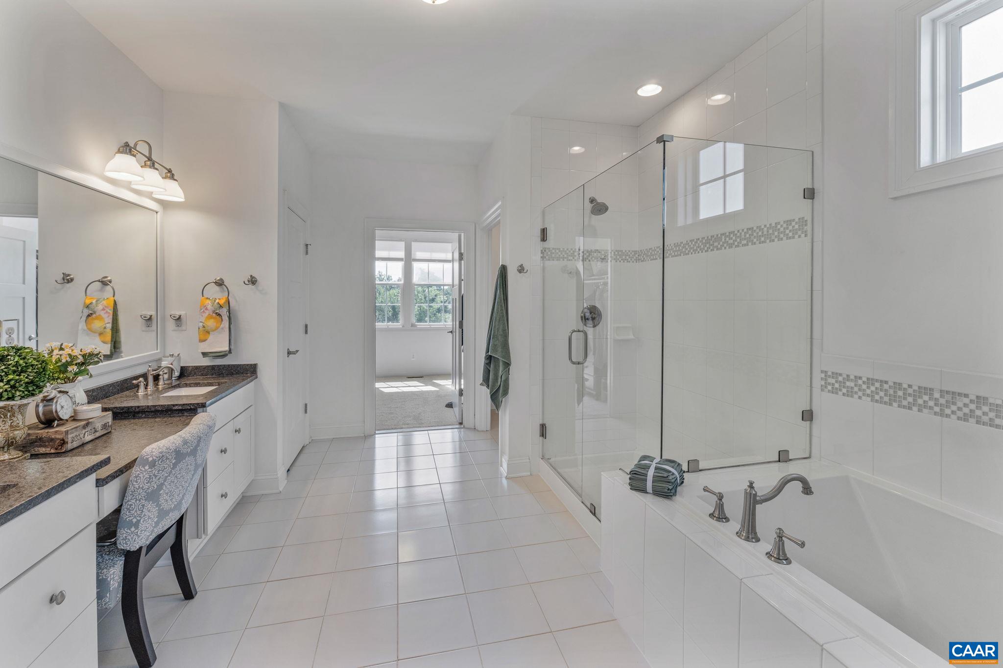 2616 LAVACA CT