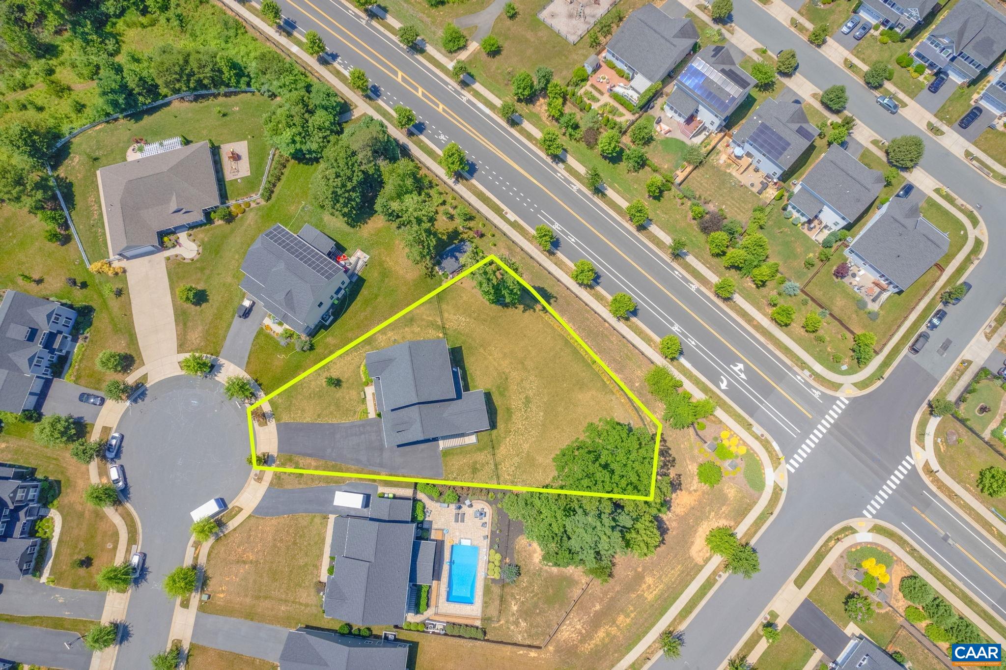 2616 LAVACA CT