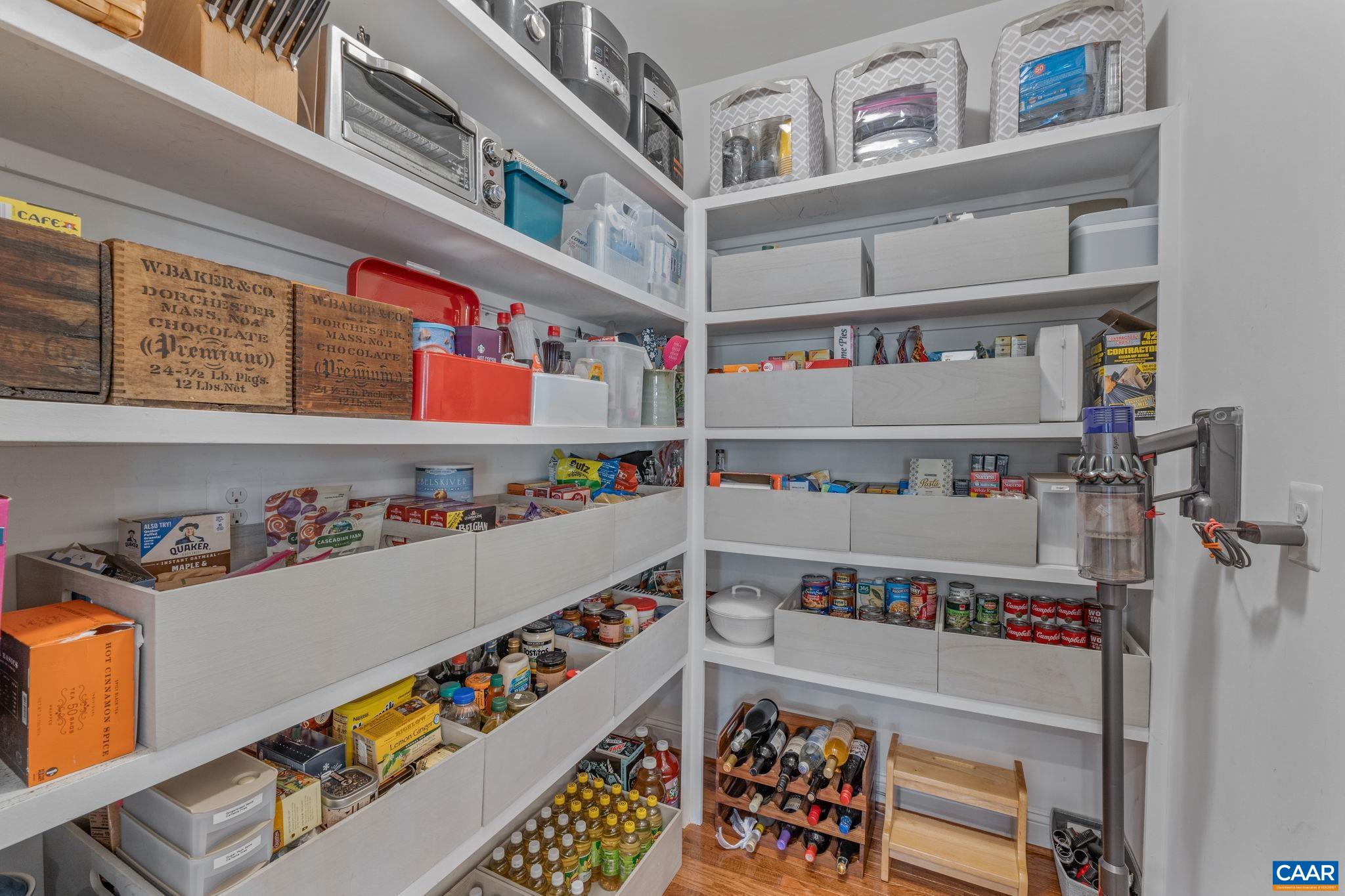 2616 LAVACA CT