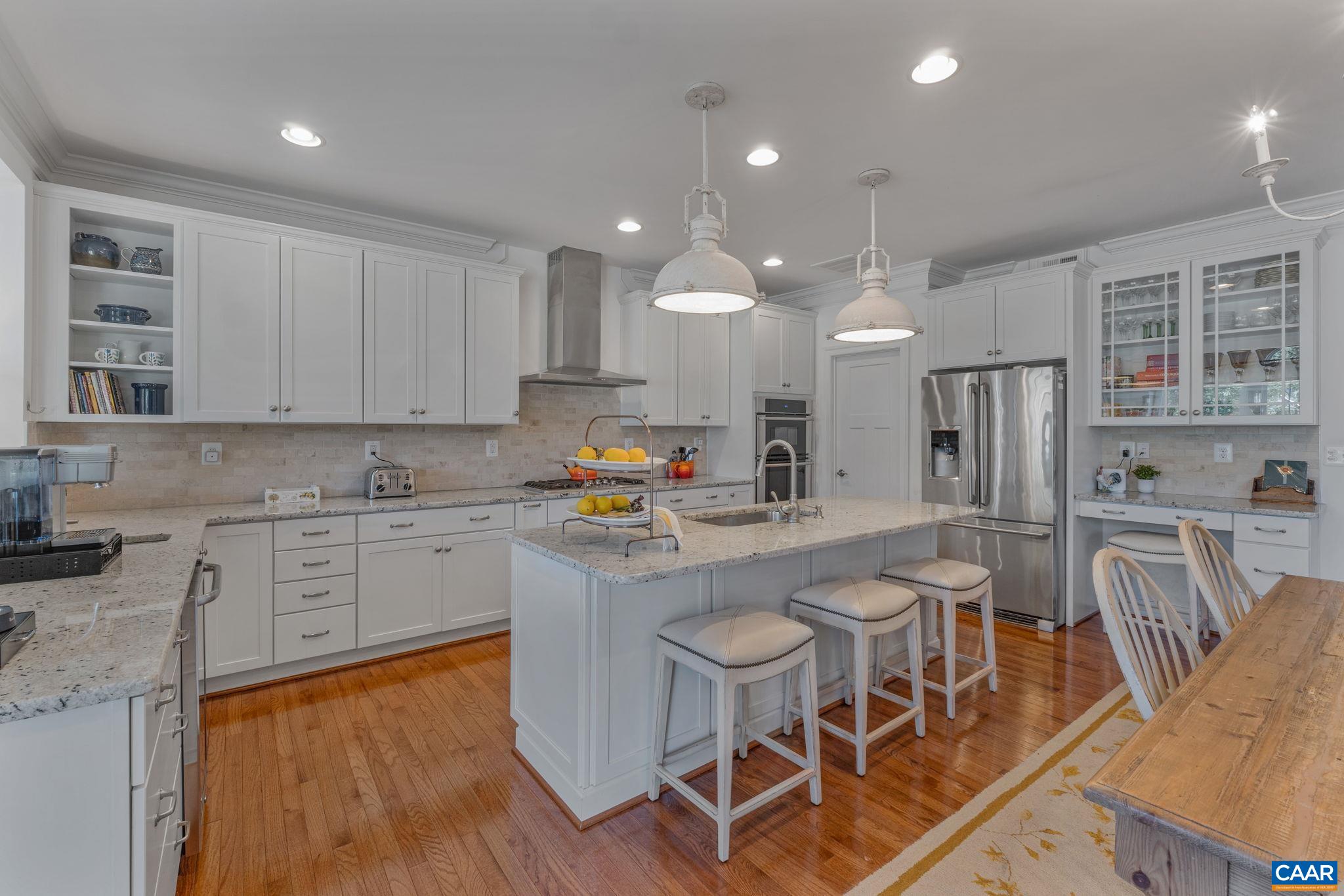 2616 LAVACA CT