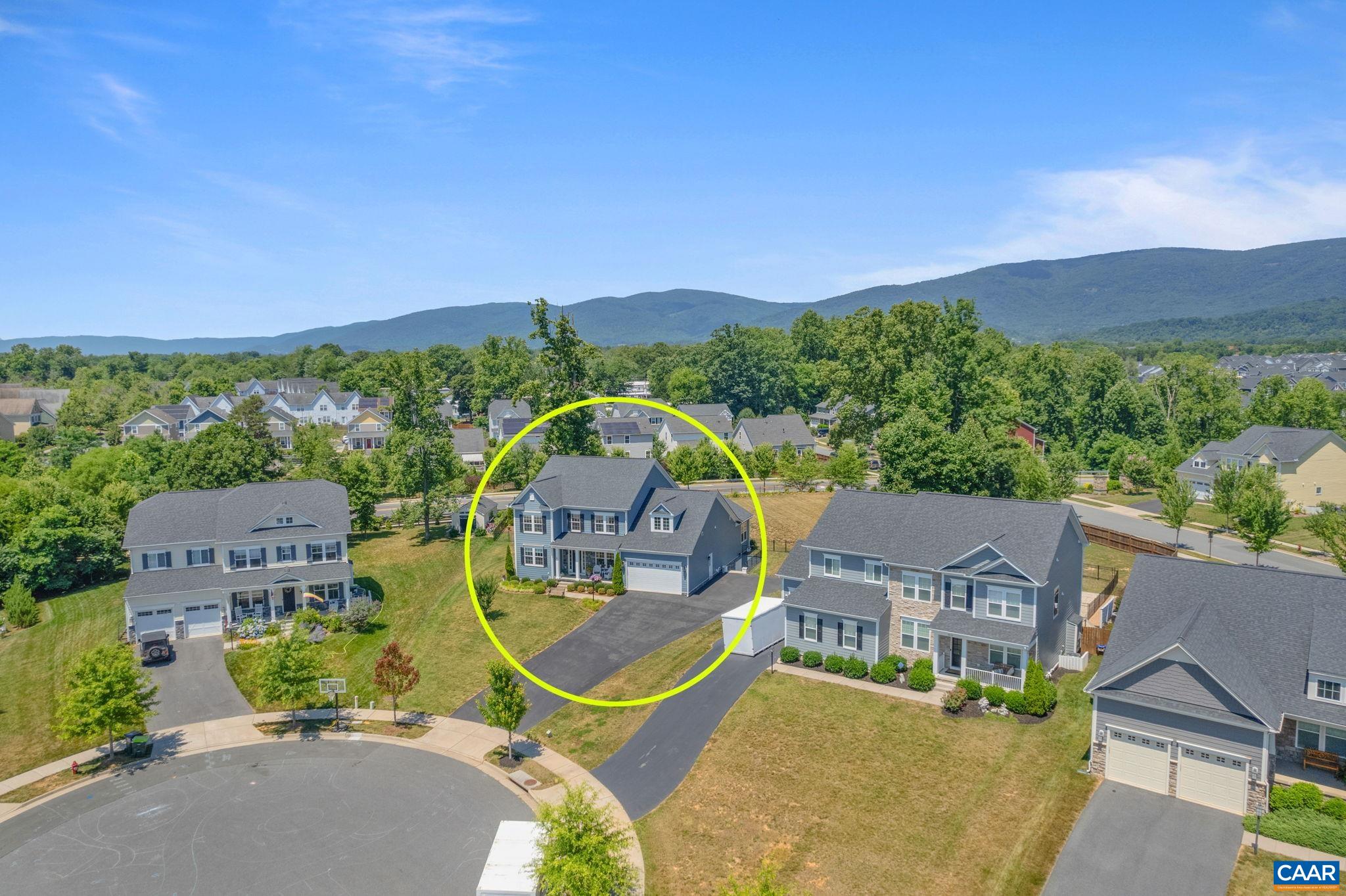 2616 LAVACA CT