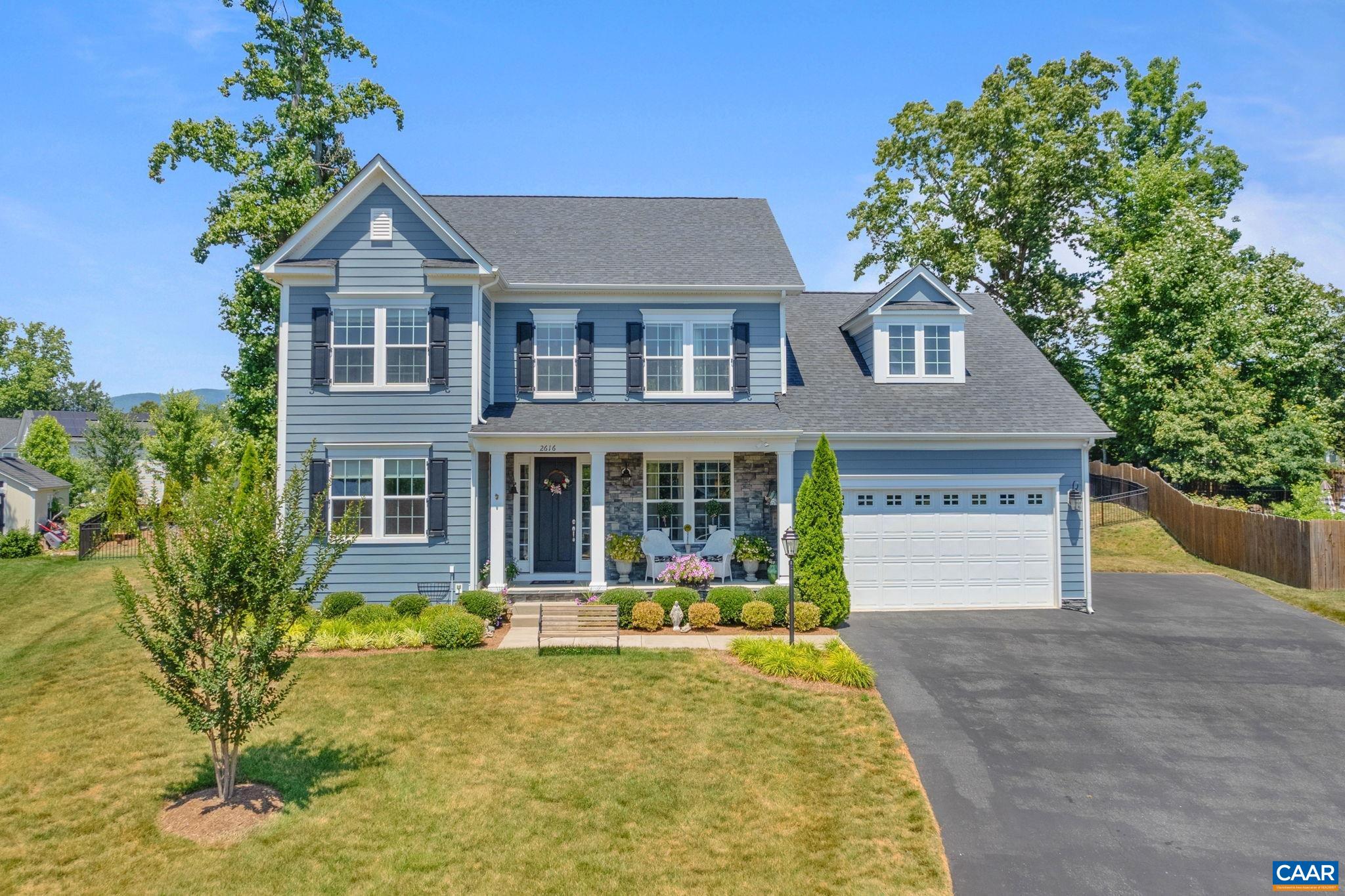2616 LAVACA CT