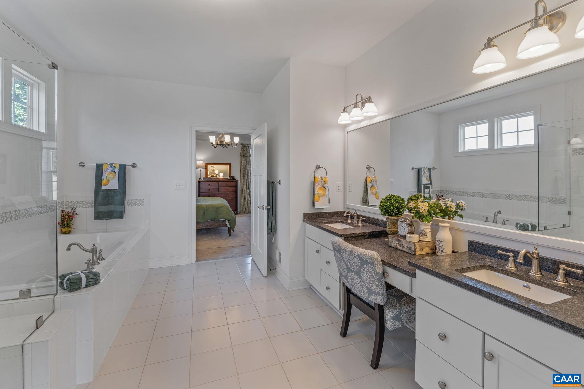 2616 LAVACA CT