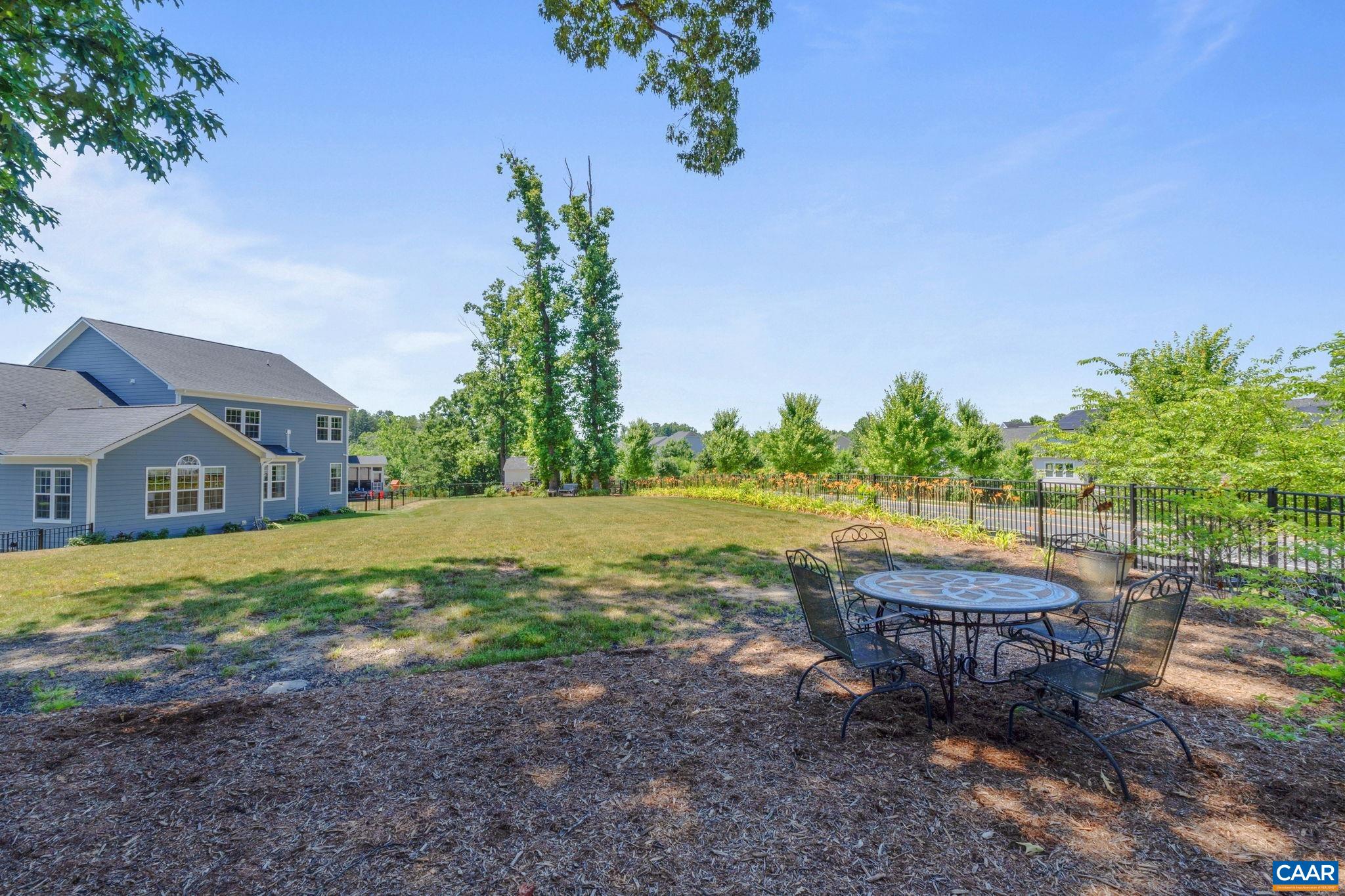 2616 LAVACA CT