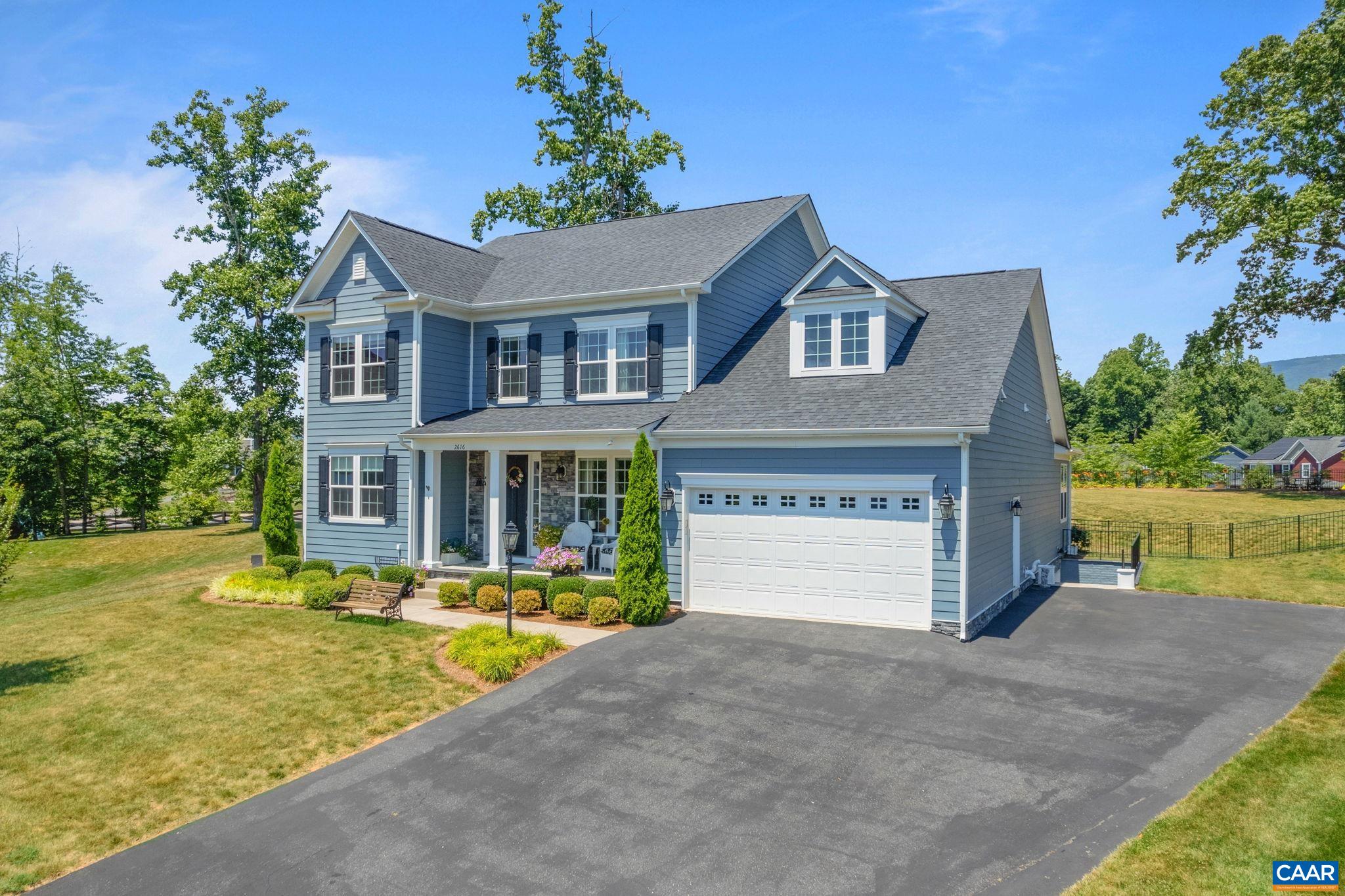 2616 LAVACA CT