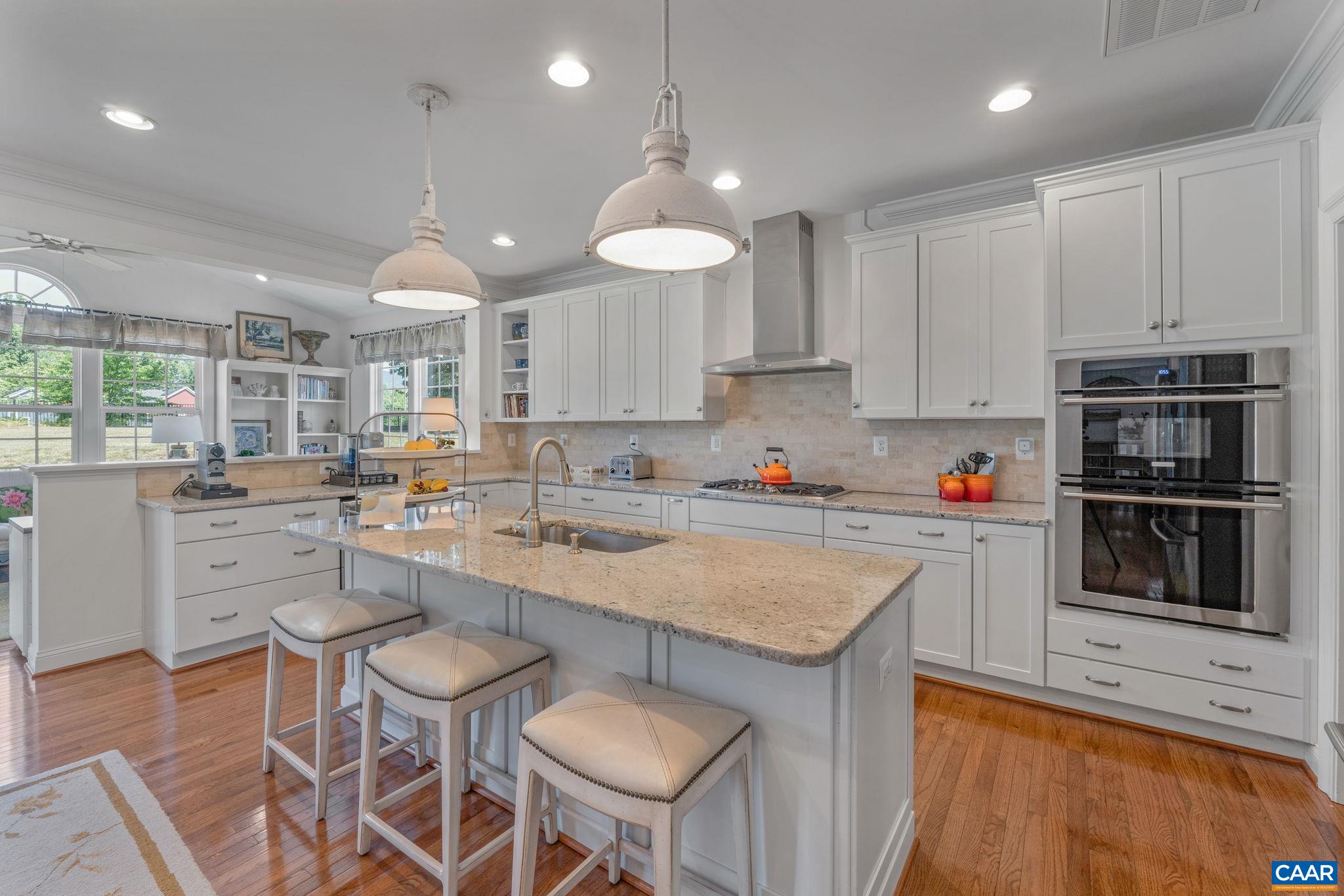 2616 LAVACA CT