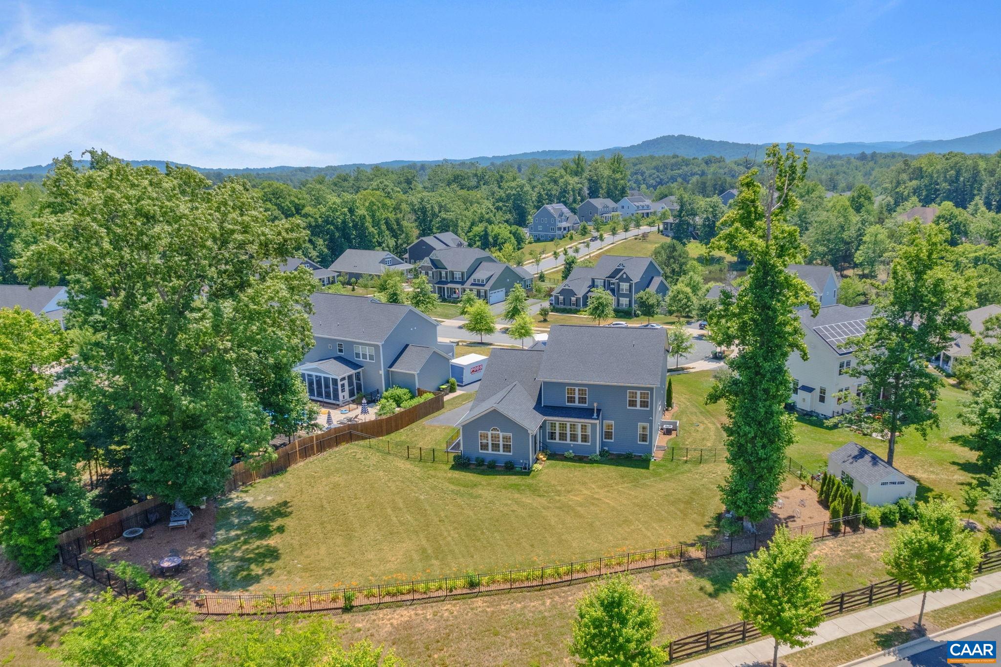 2616 LAVACA CT