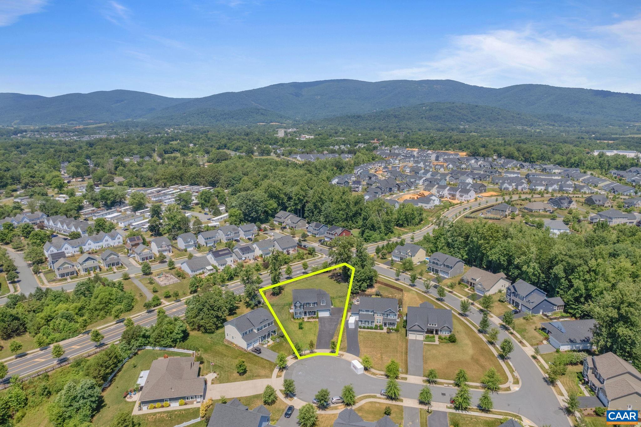 2616 LAVACA CT