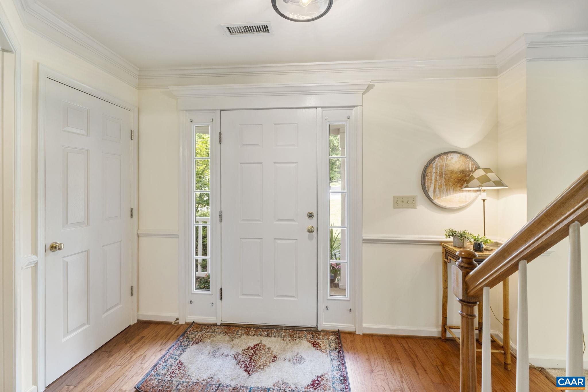 1915 ENGLISH OAKS CIR N