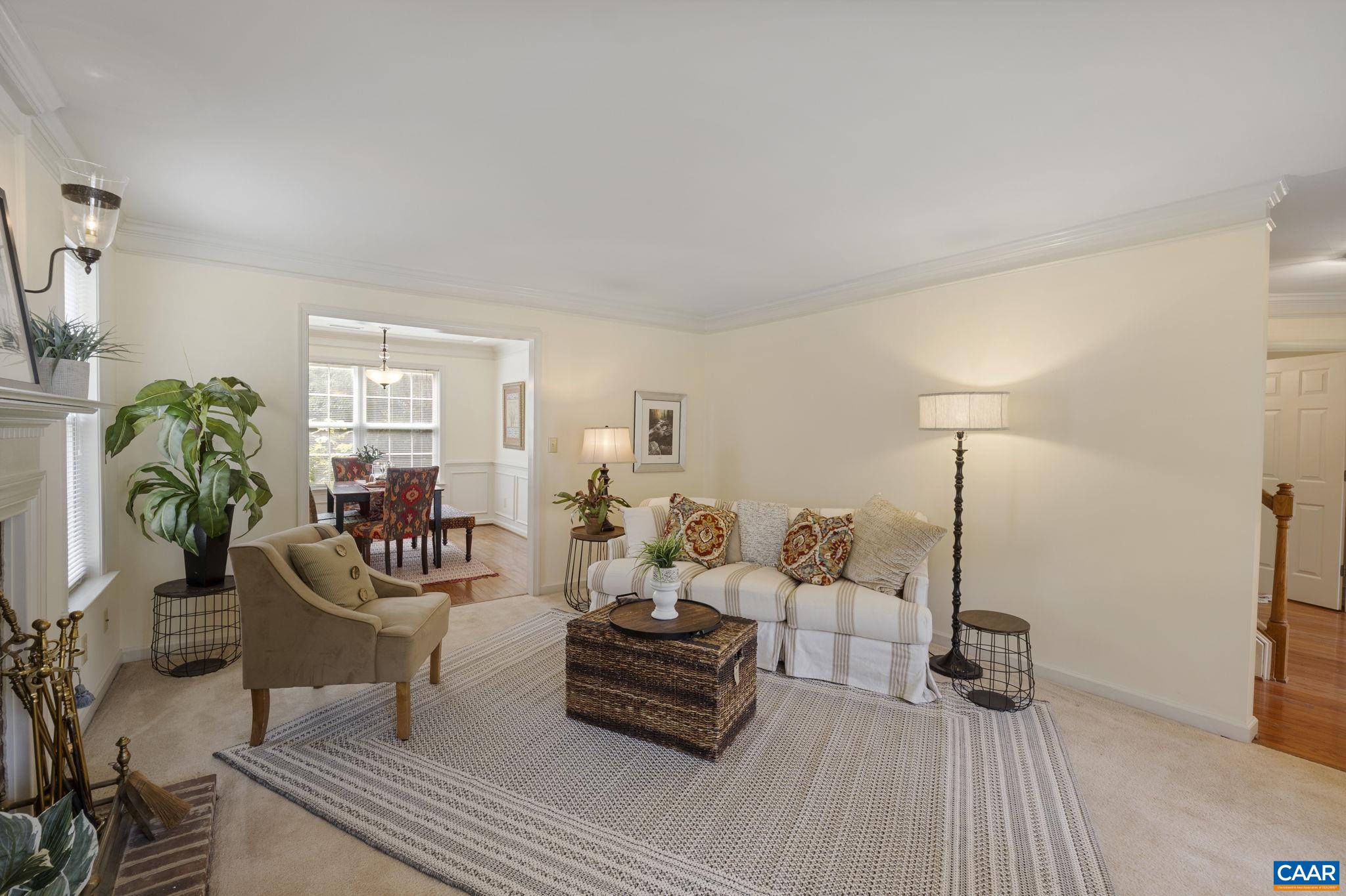 1915 ENGLISH OAKS CIR N