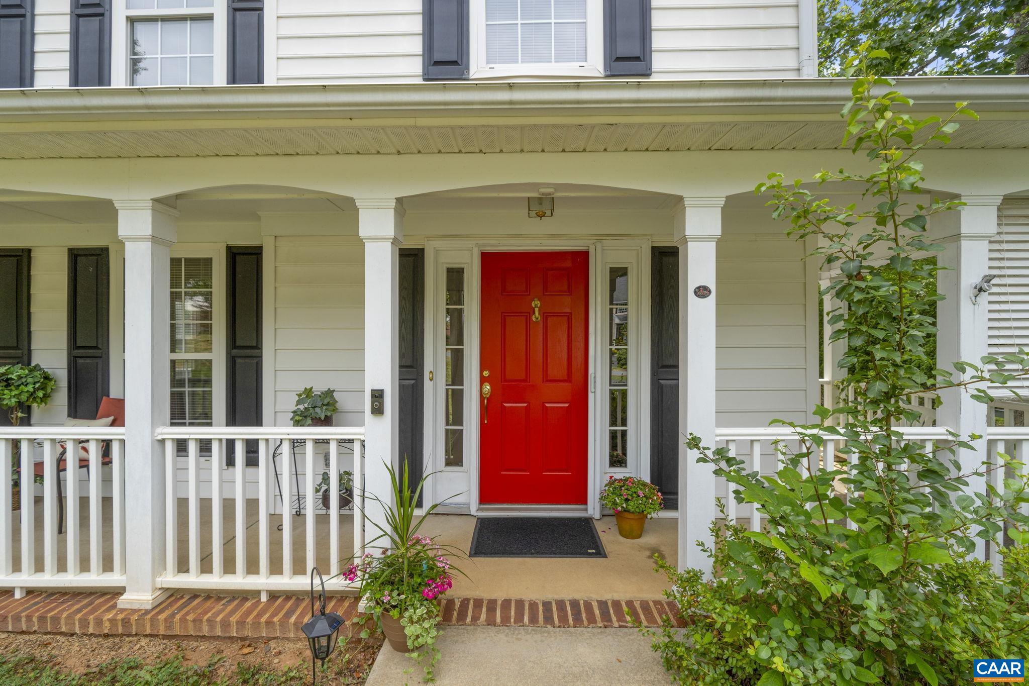 1915 ENGLISH OAKS CIR N