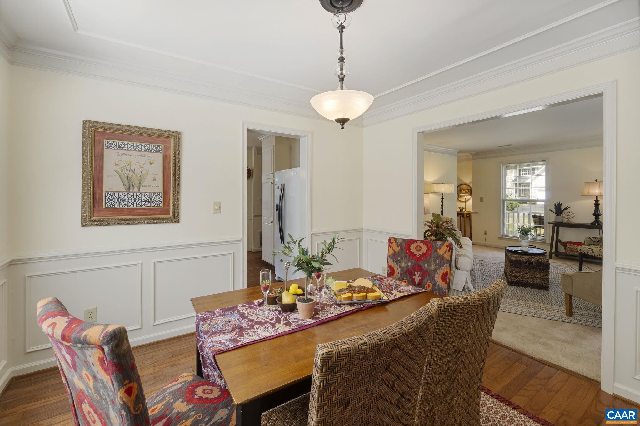 1915 ENGLISH OAKS CIR N