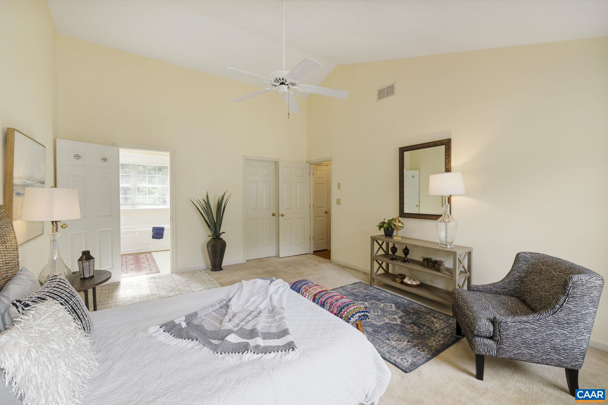 1915 ENGLISH OAKS CIR N