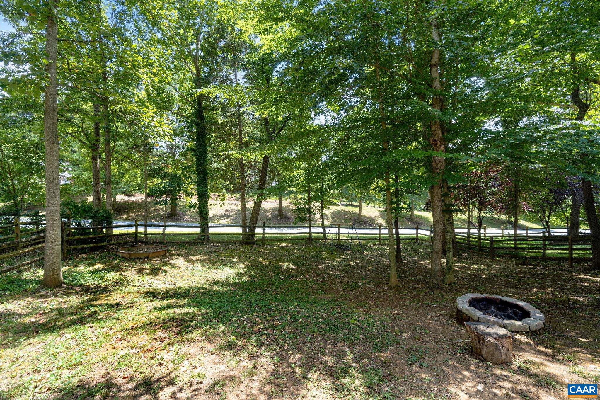 2017 LOCKE LN