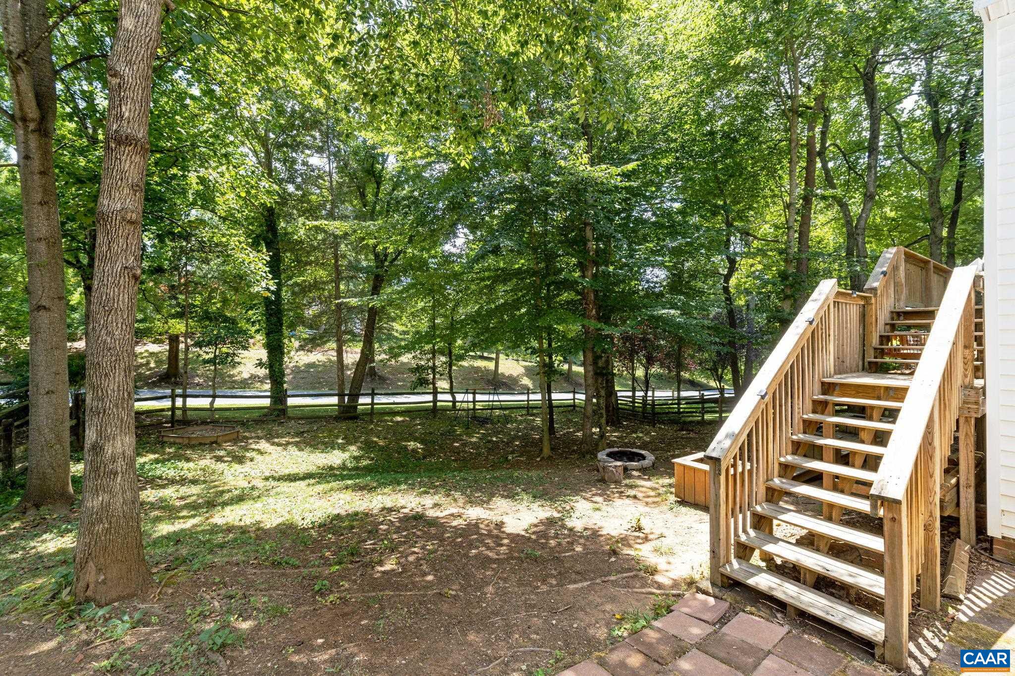 2017 LOCKE LN