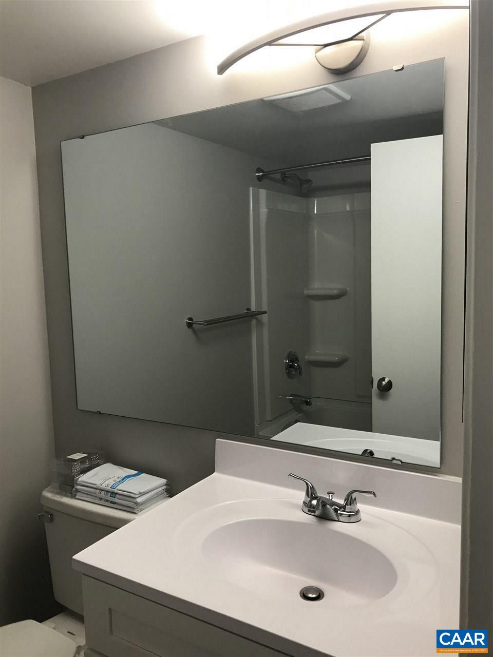 142 HESSIAN HILLS CIR Unit: 3