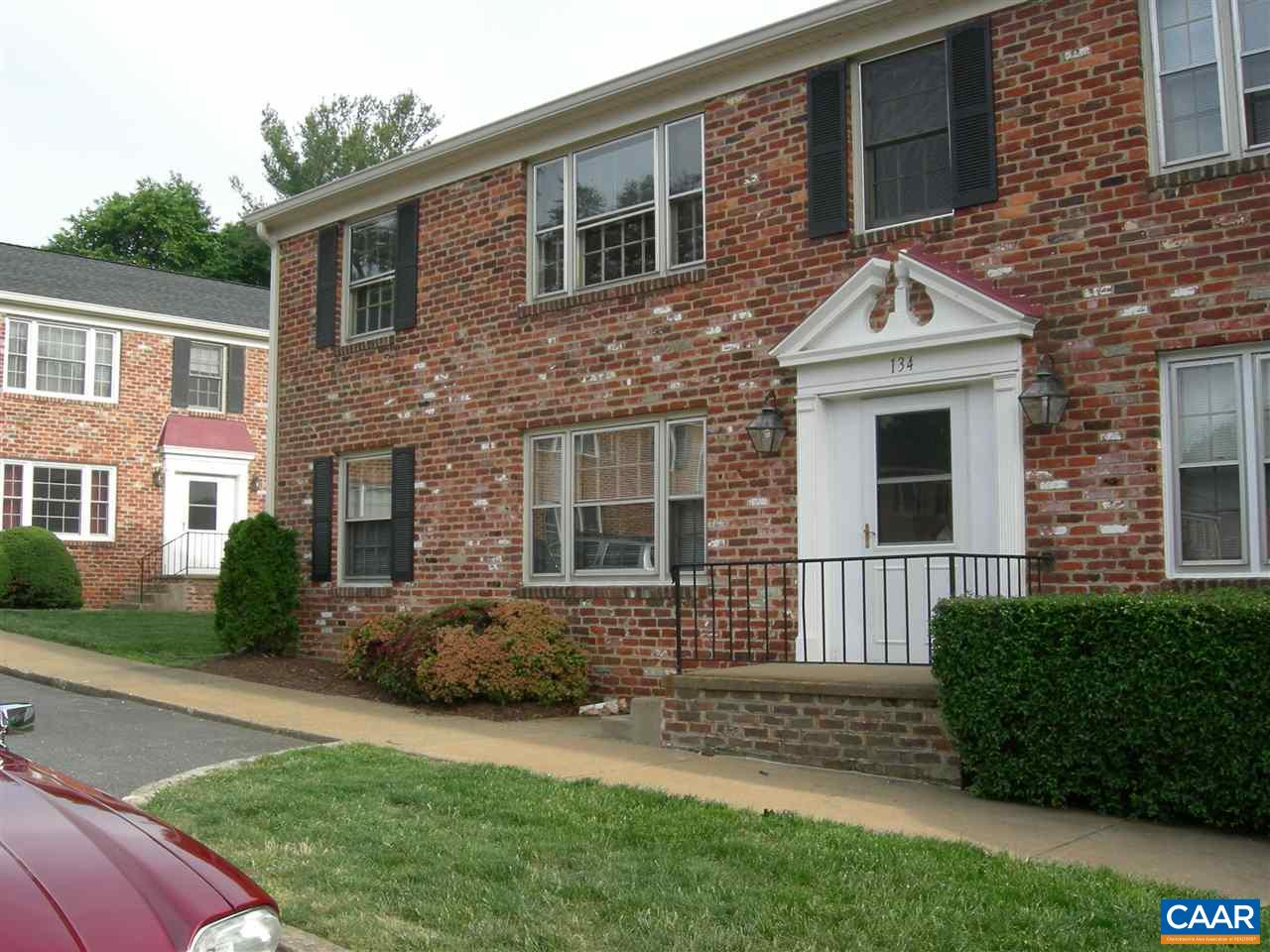 142 HESSIAN HILLS CIR Unit: 3
