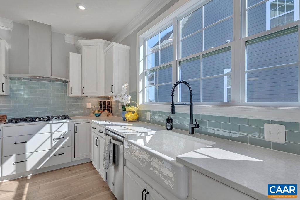 3469 THICKET RUN PL