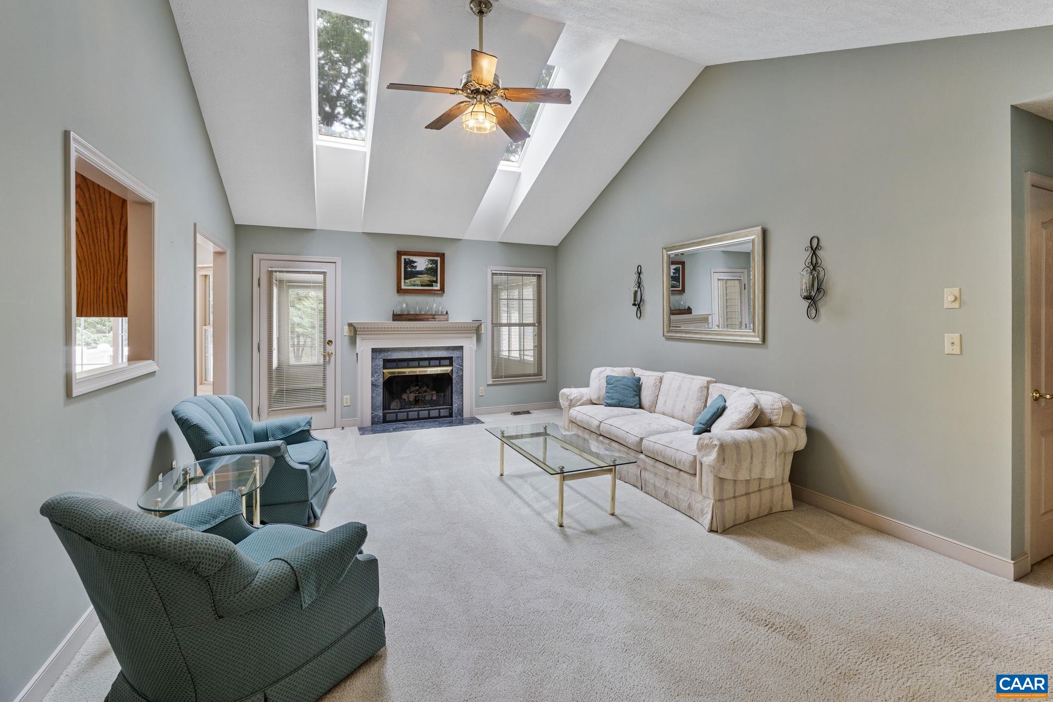 248 JEFFERSON DR