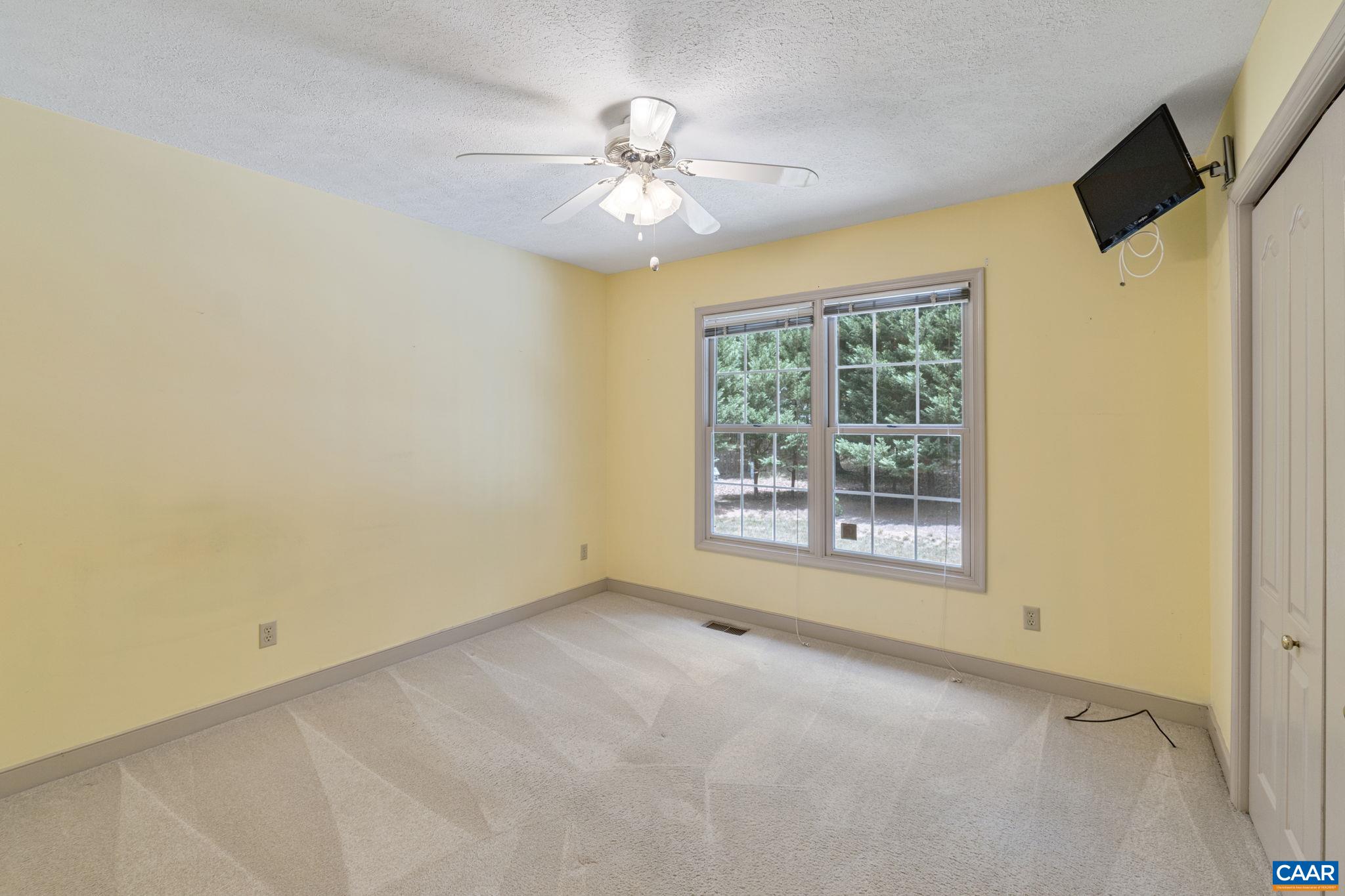248 JEFFERSON DR