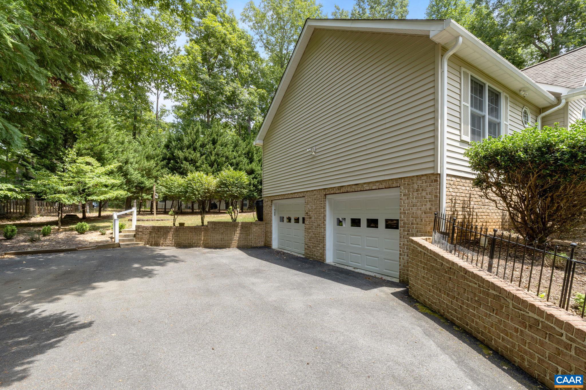 248 JEFFERSON DR